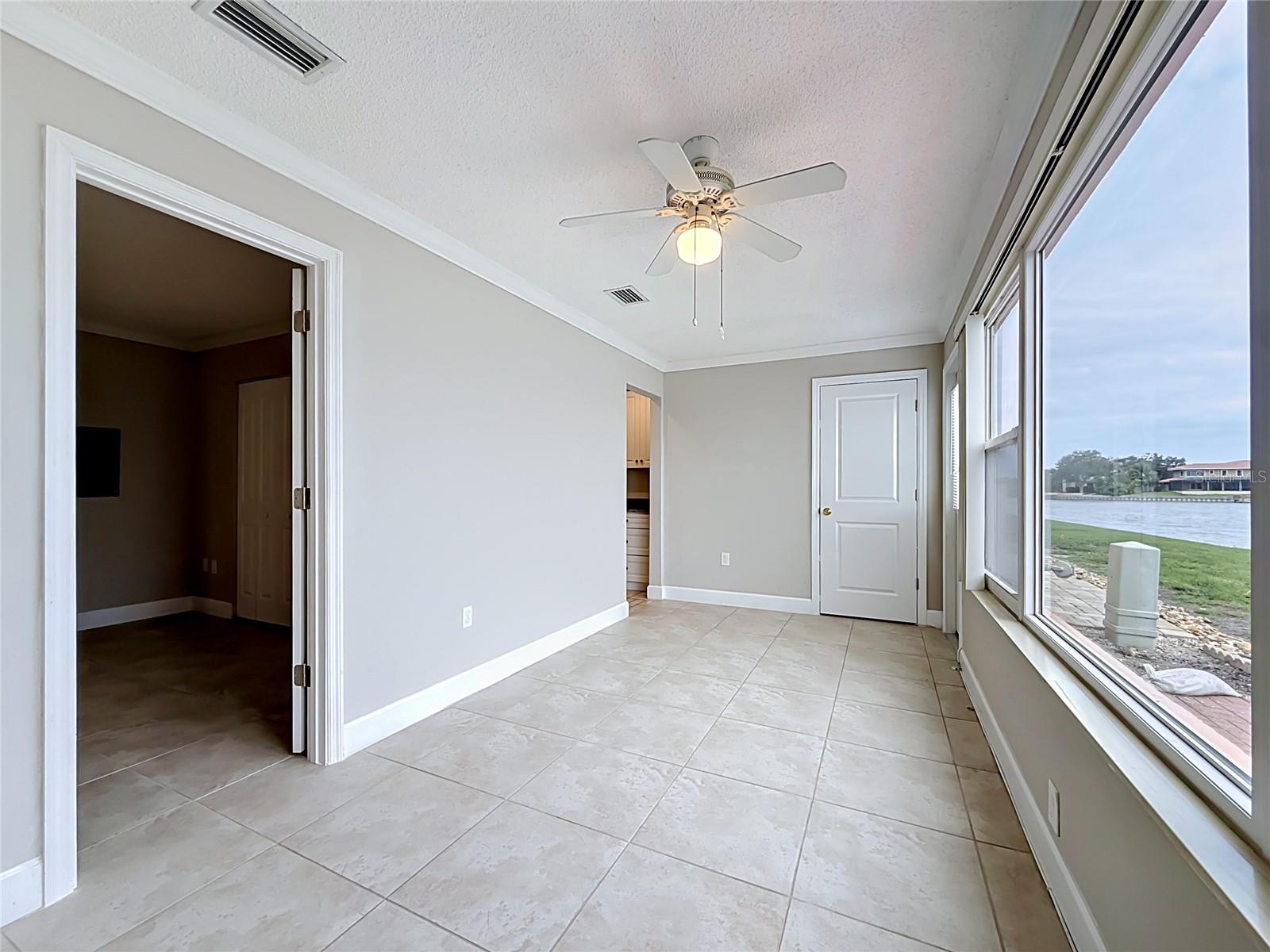 6025 Shore Blvd S #106 Property Photo 22