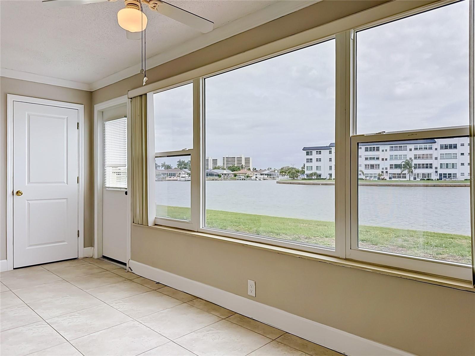 6025 Shore Blvd S #106 Property Photo 24