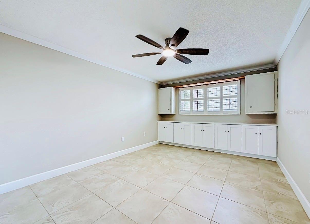 6025 Shore Blvd S #106 Property Photo 28