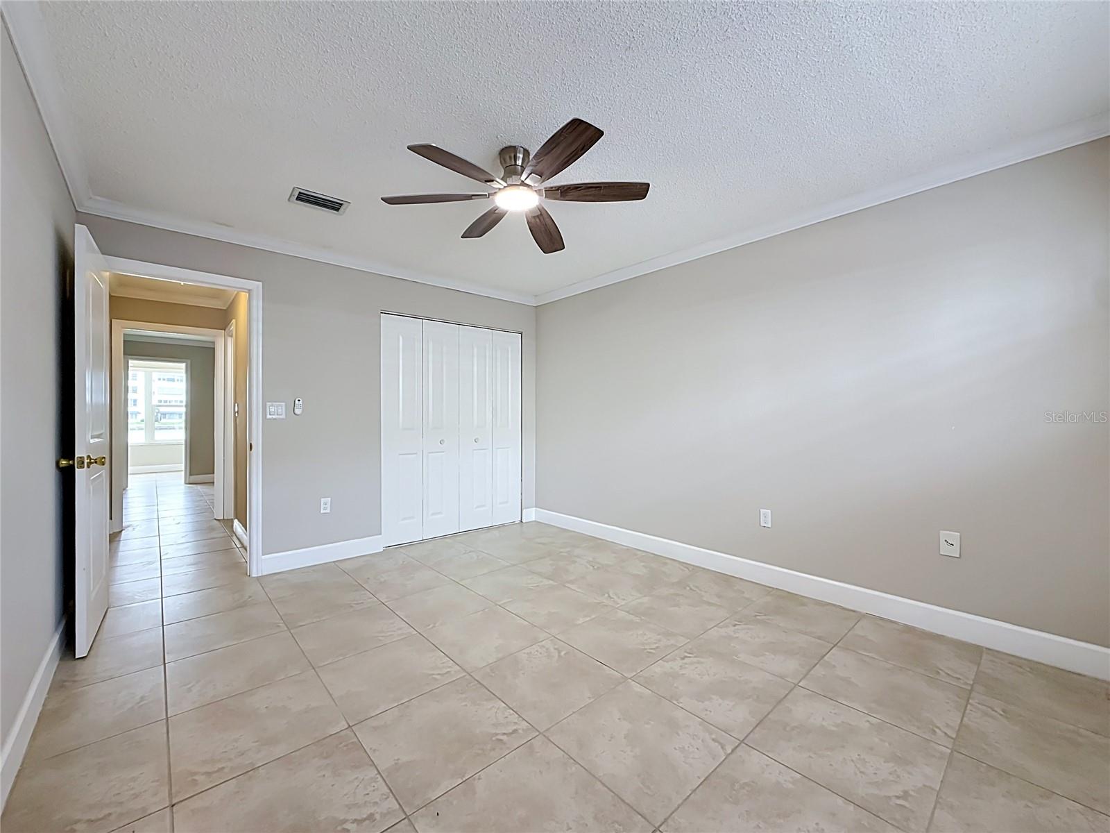 6025 Shore Blvd S #106 Property Photo 32