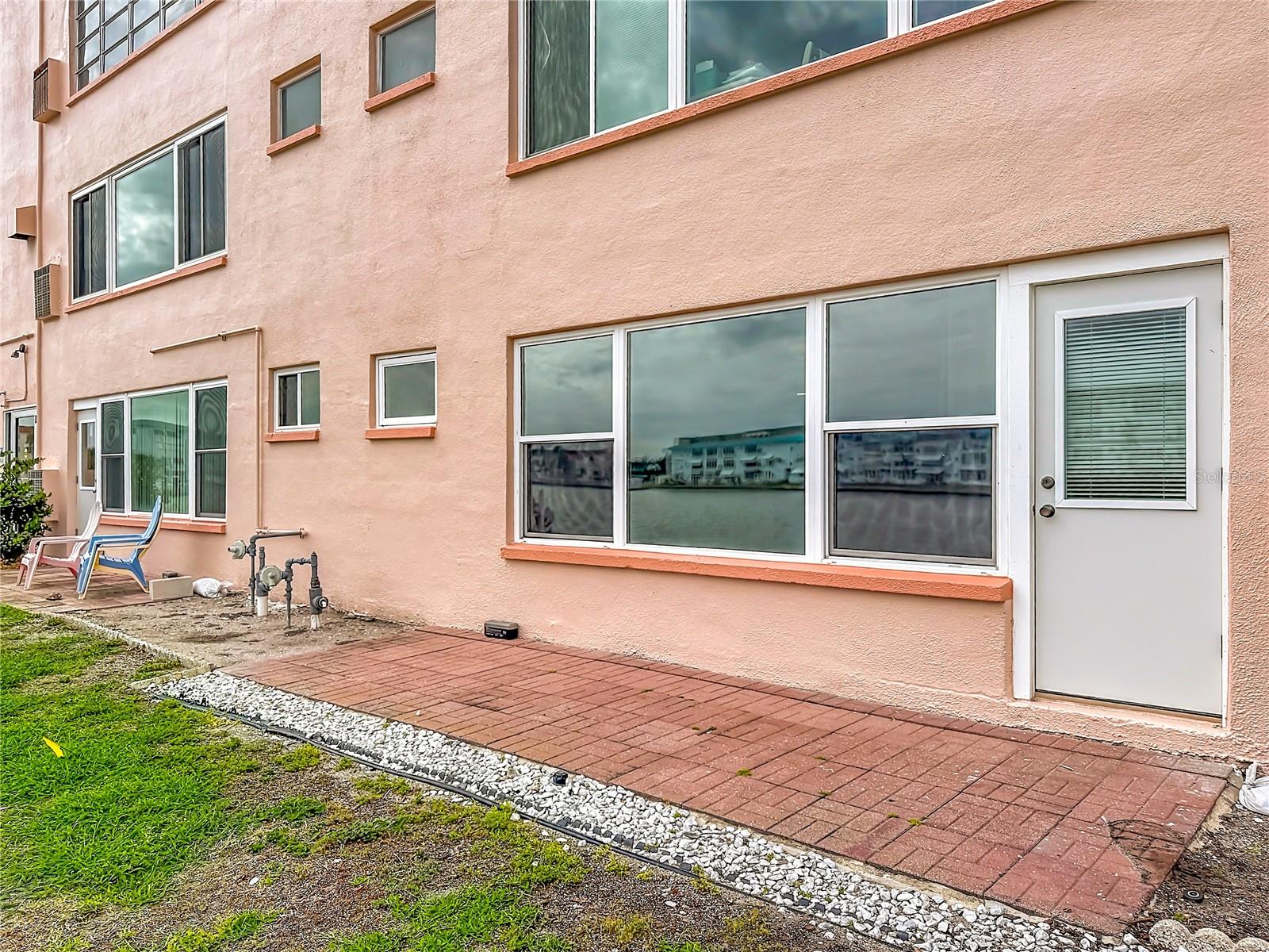 6025 Shore Blvd S #106 Property Photo 43