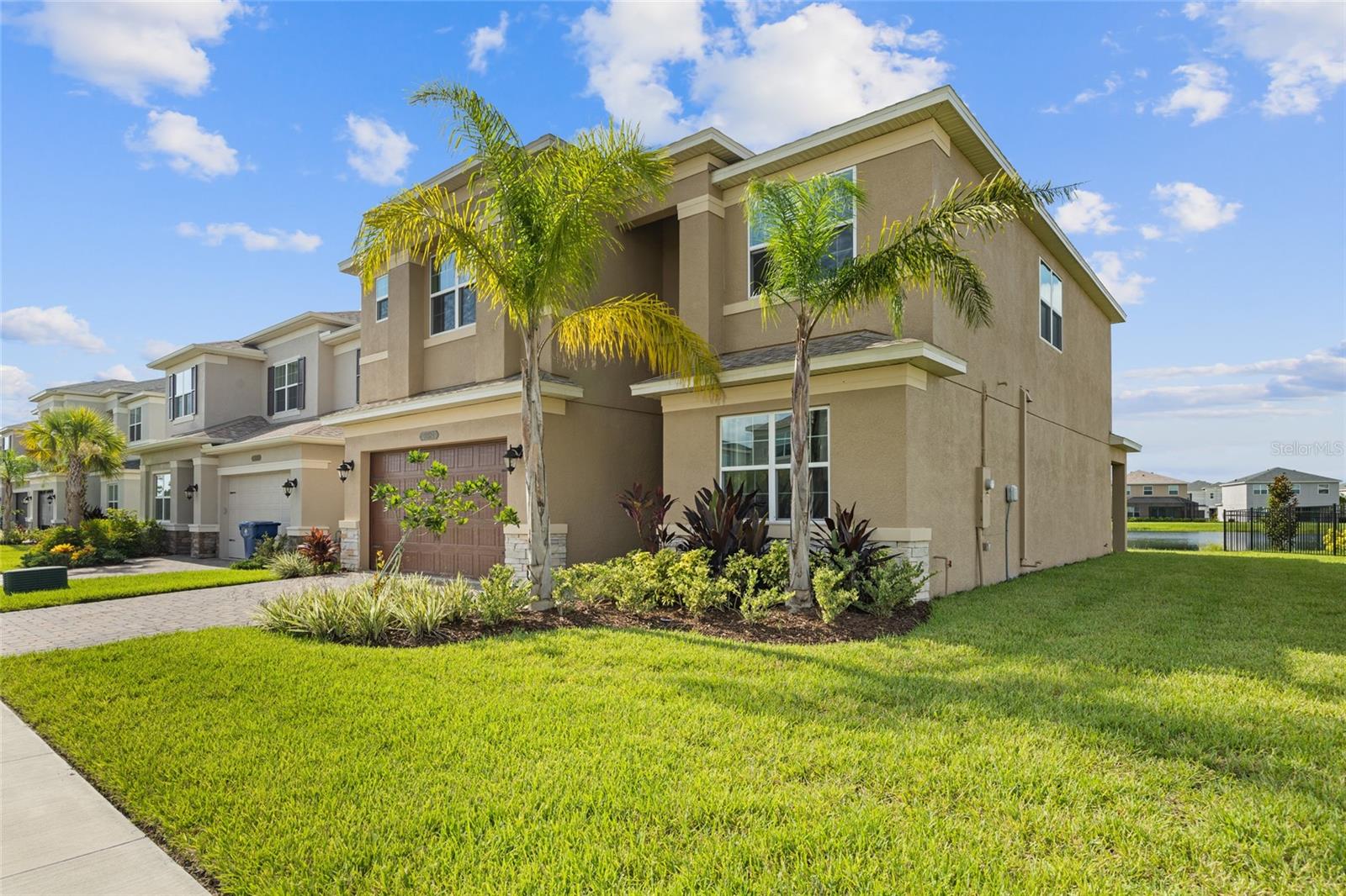 32684 Tamarind Grove Ln Property Photo 4