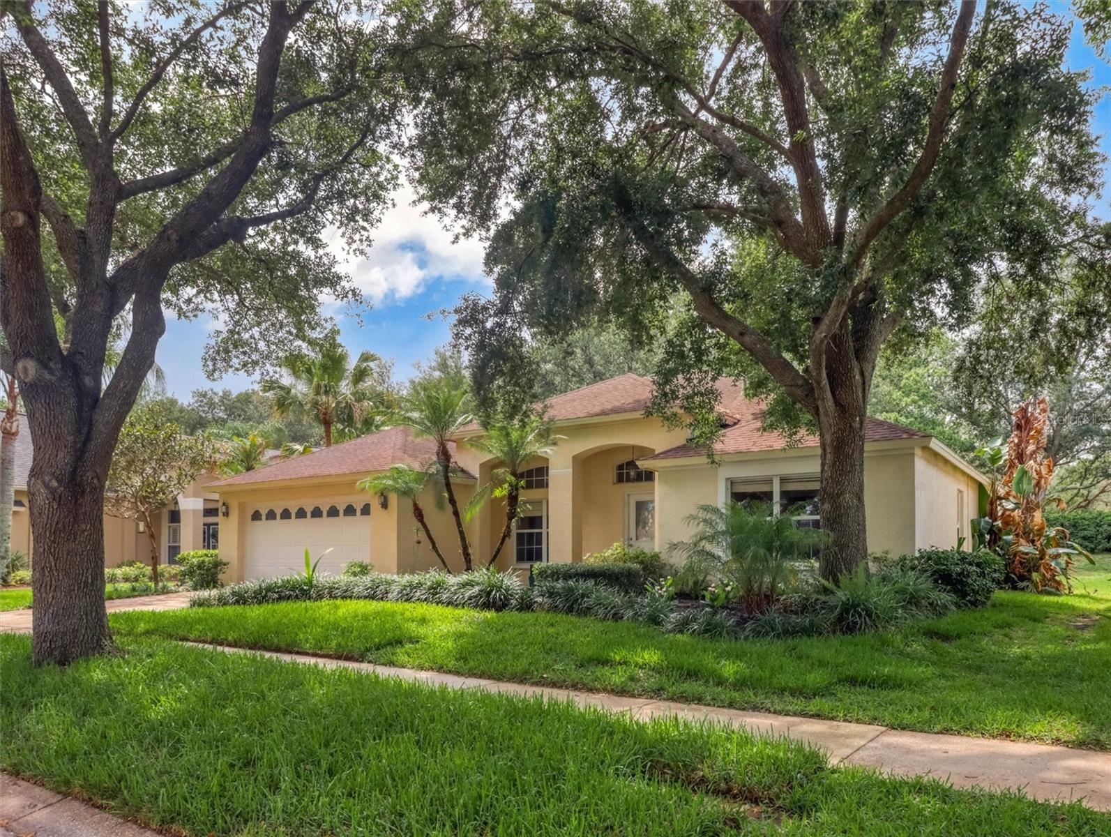 10110 WHISPER POINTE DR Property Photo 1