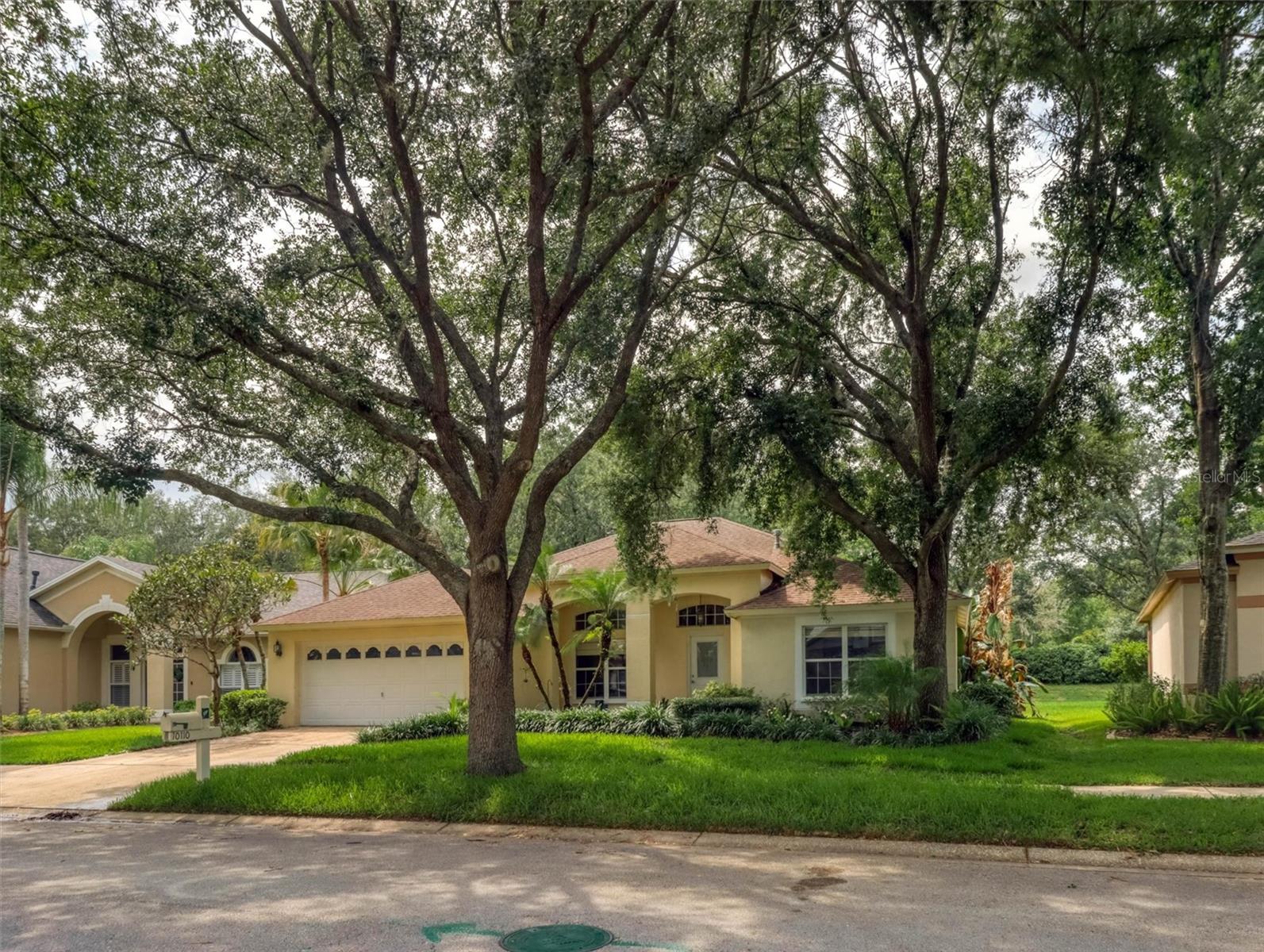 10110 Whisper Pointe Dr Property Photo 4