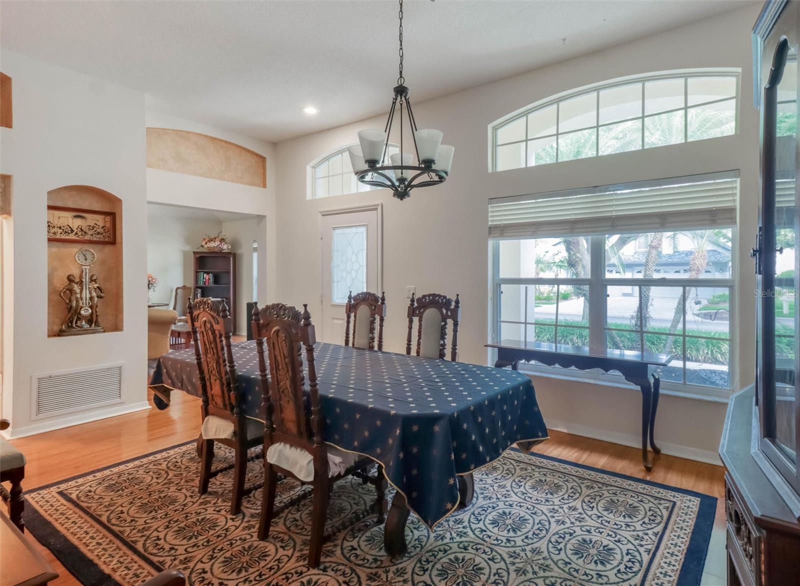 10110 Whisper Pointe Dr Property Photo 6
