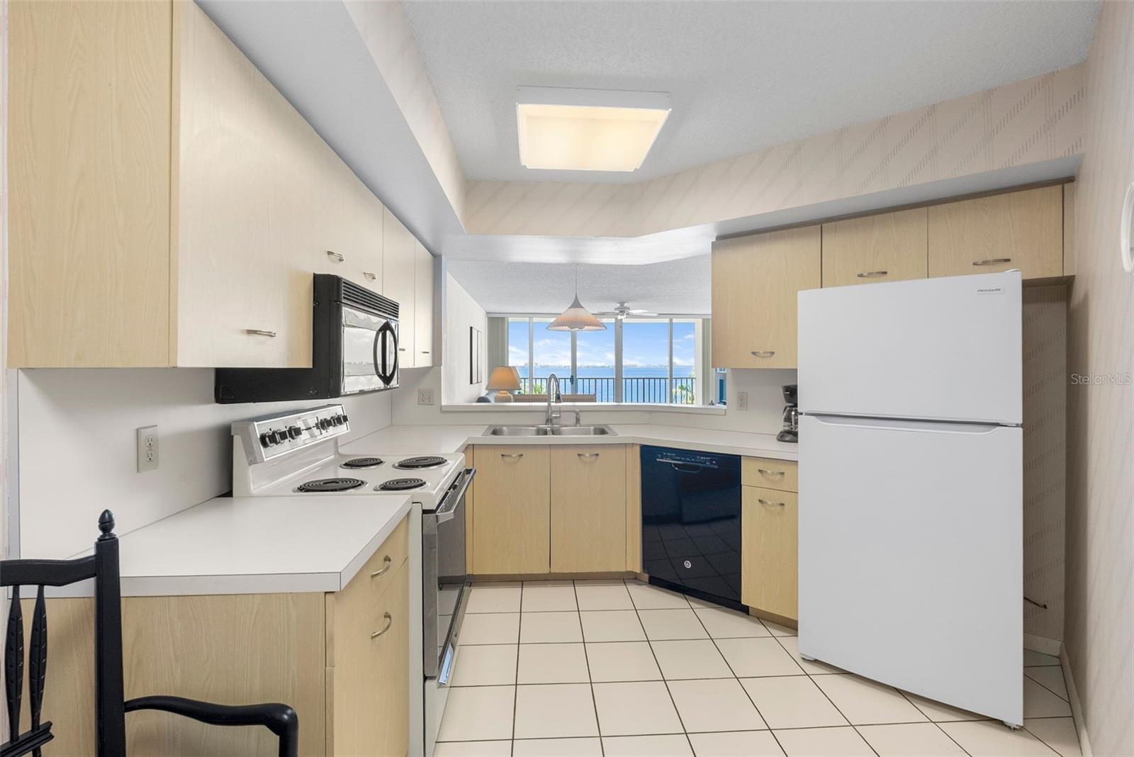5155 Isla Key Blvd S #304 Property Photo 7