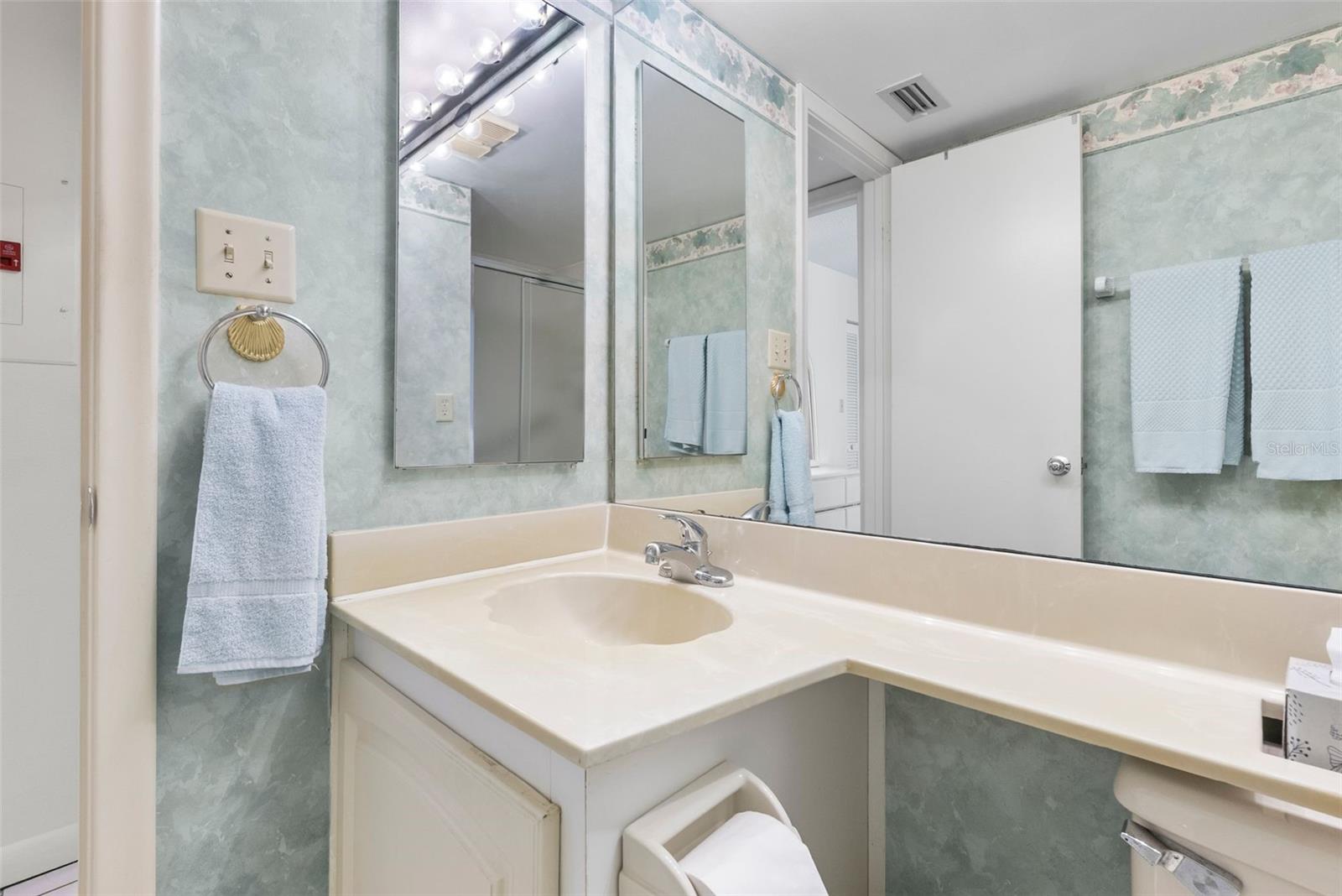 5155 Isla Key Blvd S #304 Property Photo 14