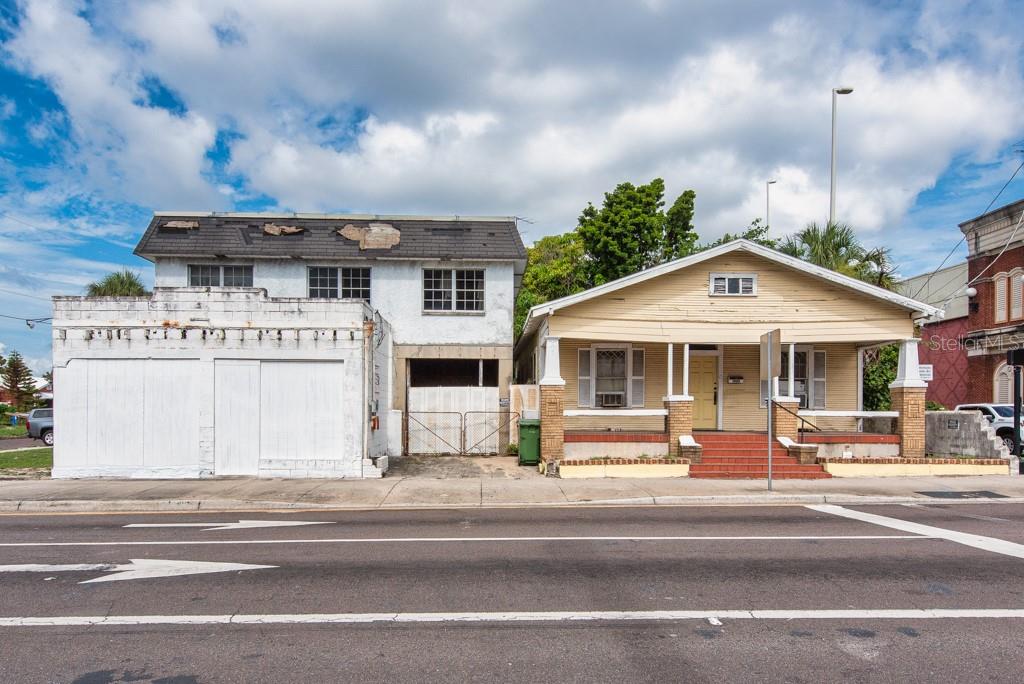 1406 N HOWARD AVE