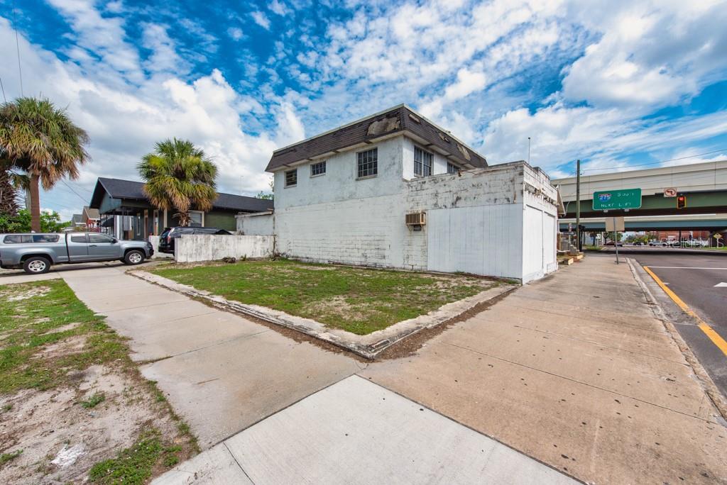 1406 N Howard Ave Property Photo 19