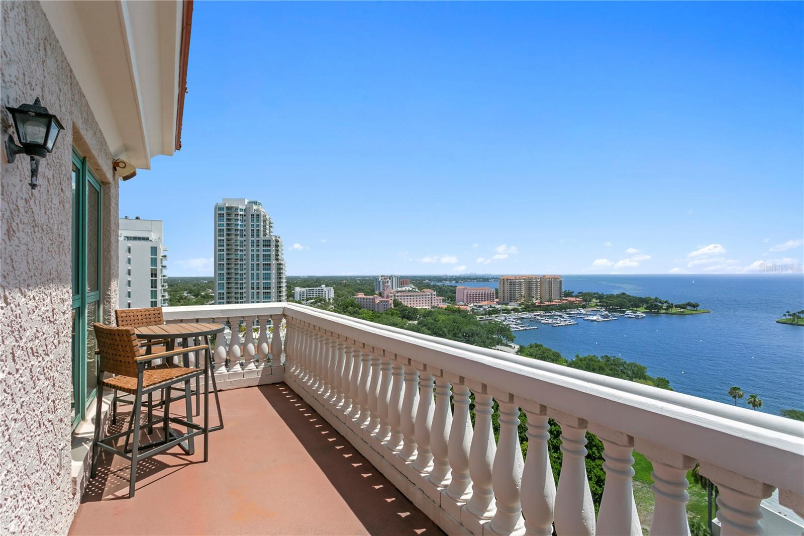 288 Beach Dr Ne #ph-2a Property Photo 21
