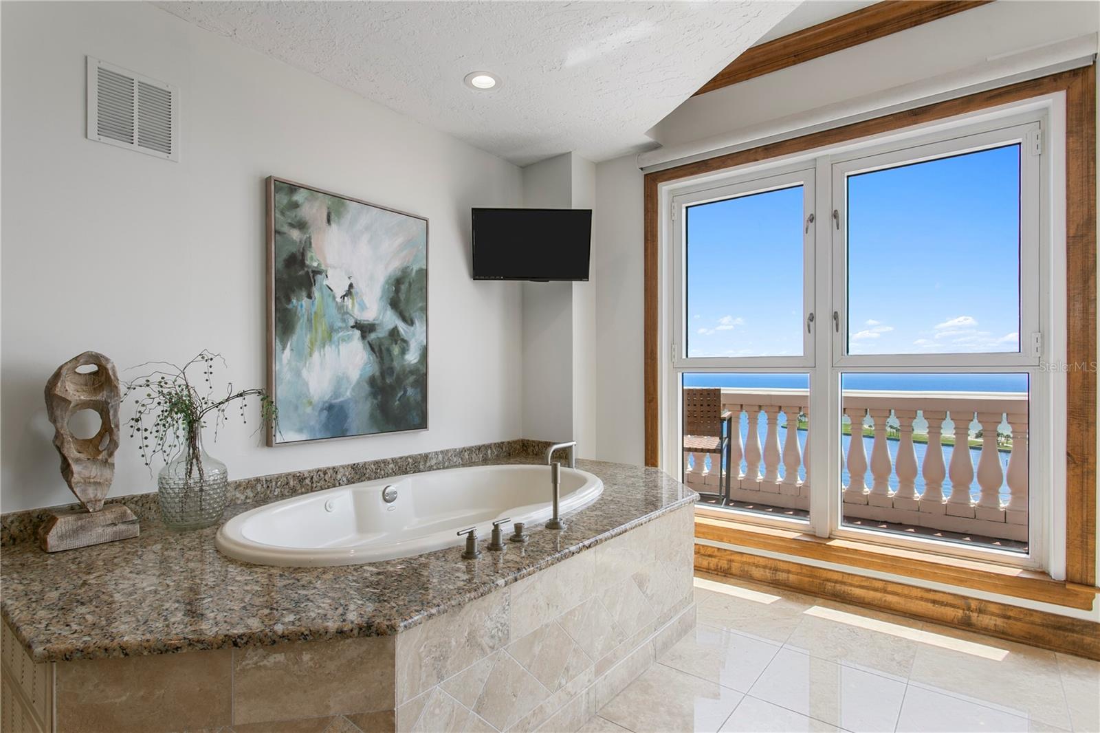 288 Beach Dr Ne #ph-2a Property Photo 30