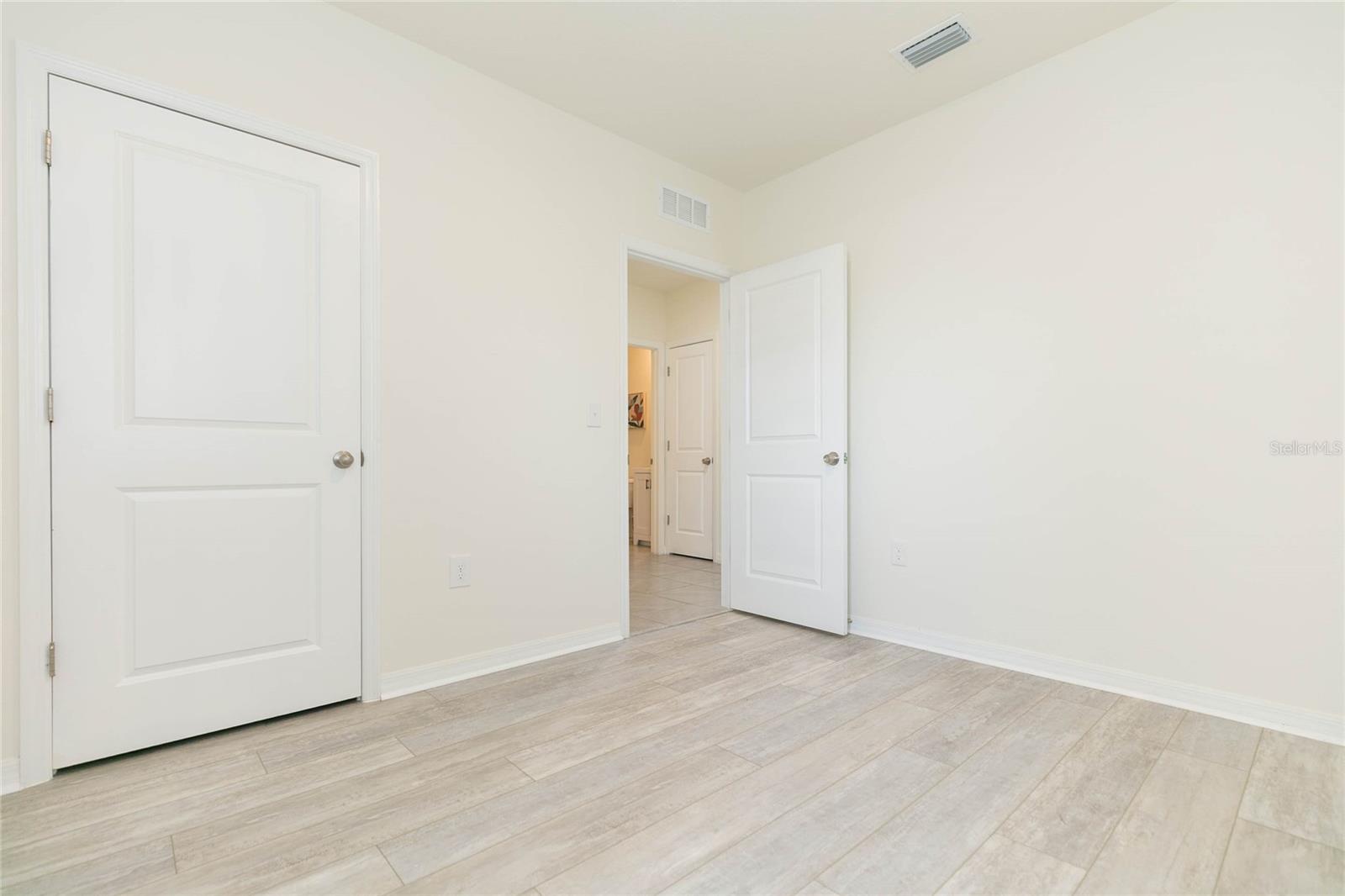 2839 Maiden Grass Isle Property Photo 15