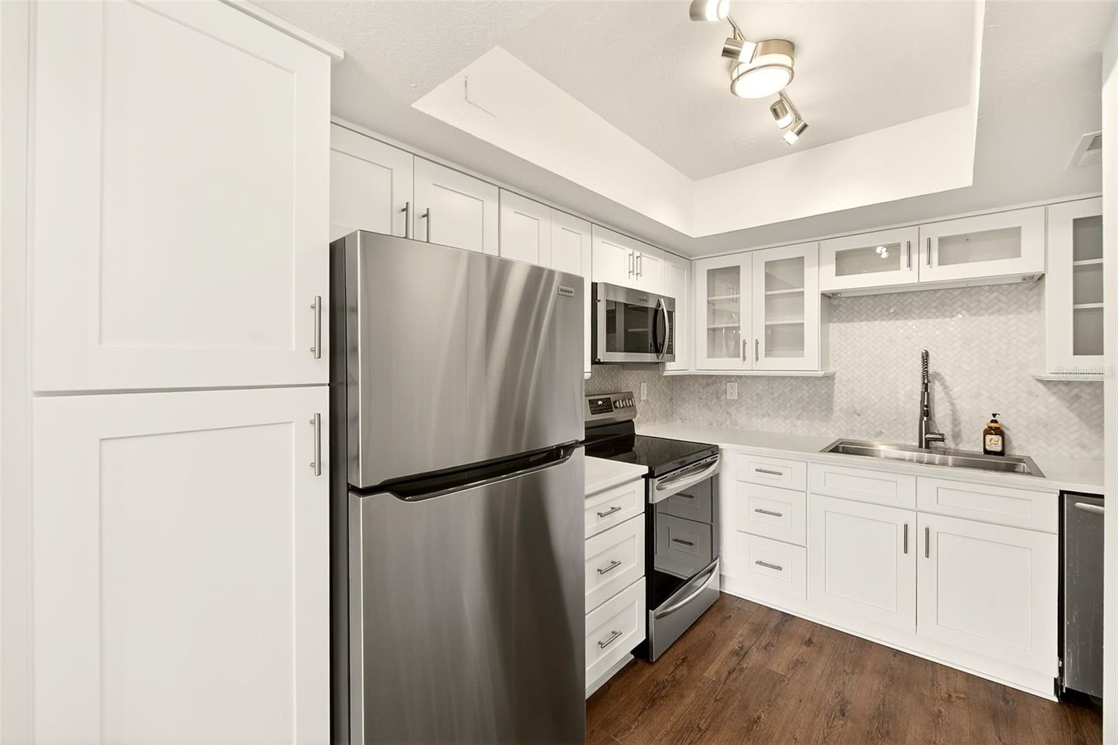 1801 E Lake Rd #10f Property Photo 7