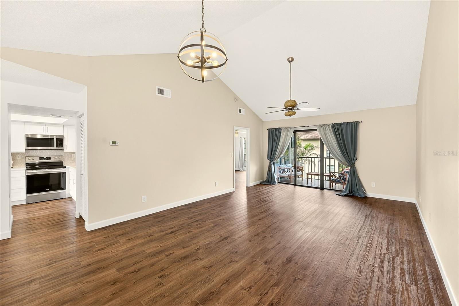 1801 E Lake Rd #10f Property Photo 12