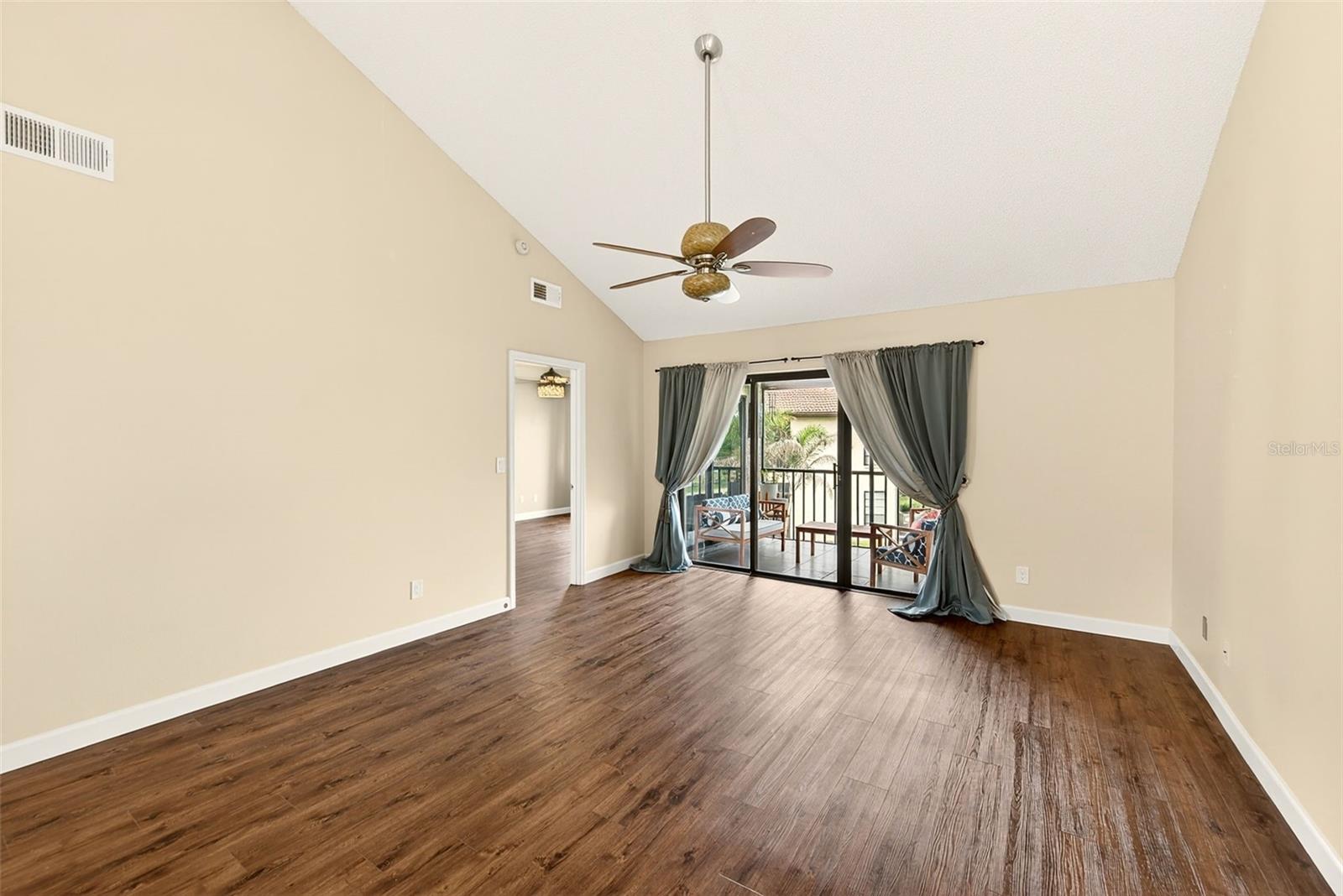 1801 E Lake Rd #10f Property Photo 14