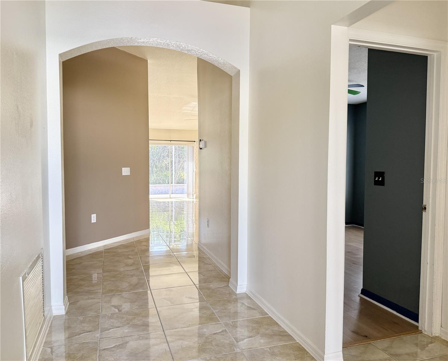 30710 Nickerson Loop Property Photo 6