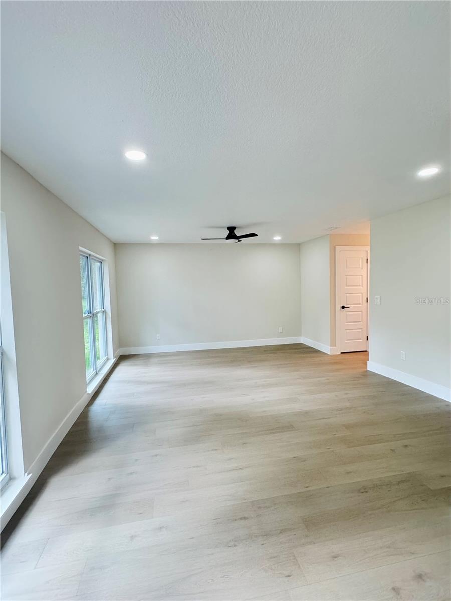4405 Coconut Cove Pl Property Photo 15