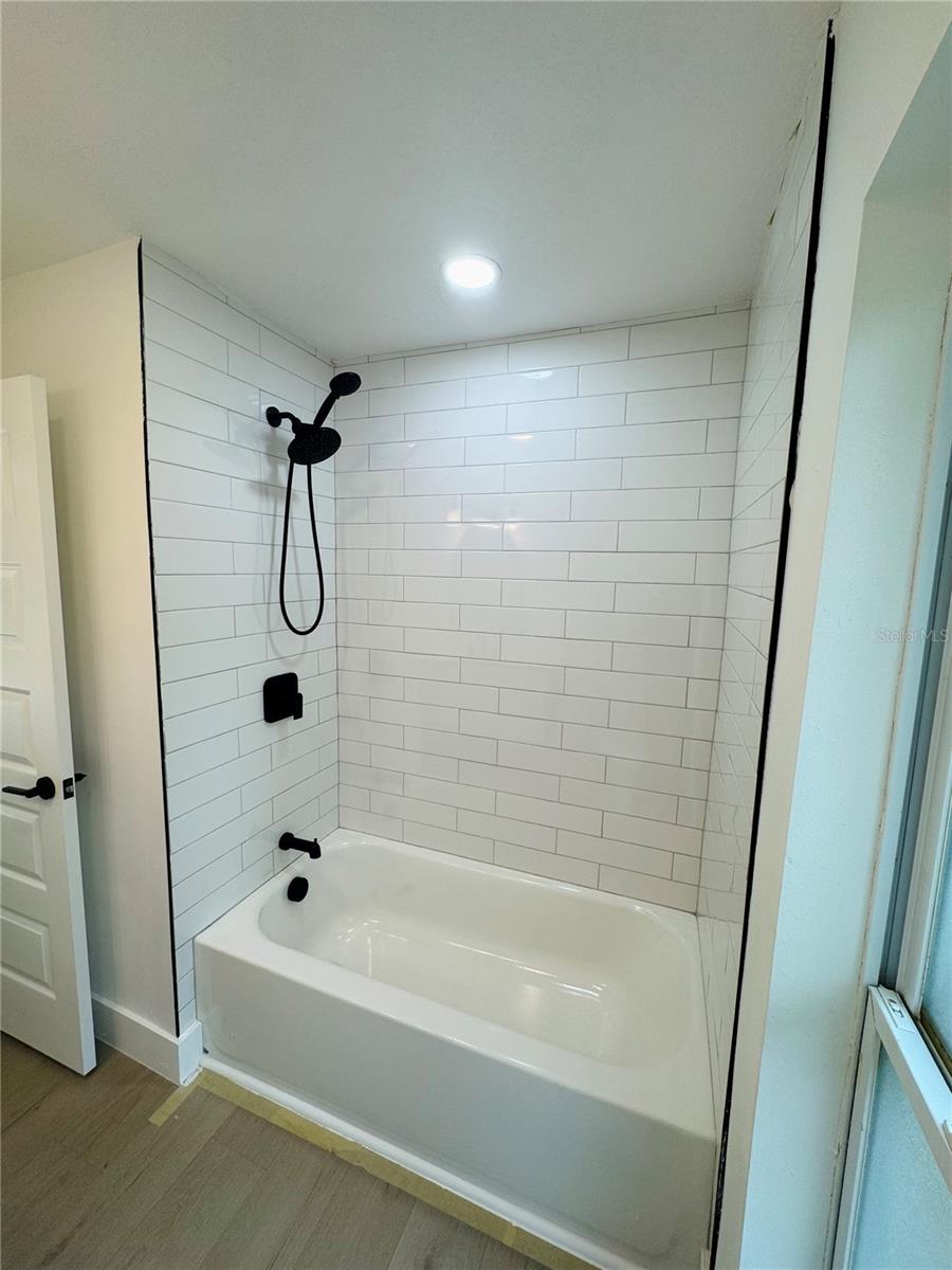 4405 Coconut Cove Pl Property Photo 27