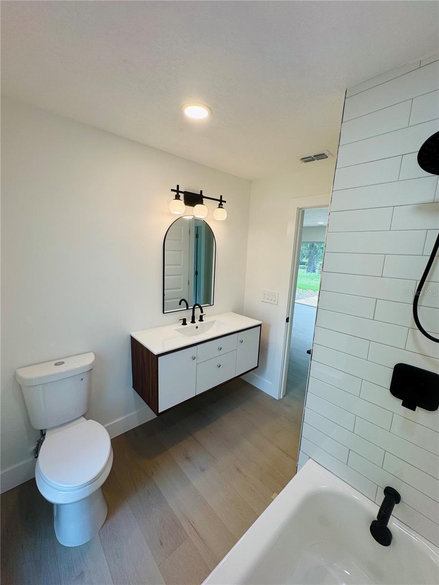 4405 Coconut Cove Pl Property Photo 28