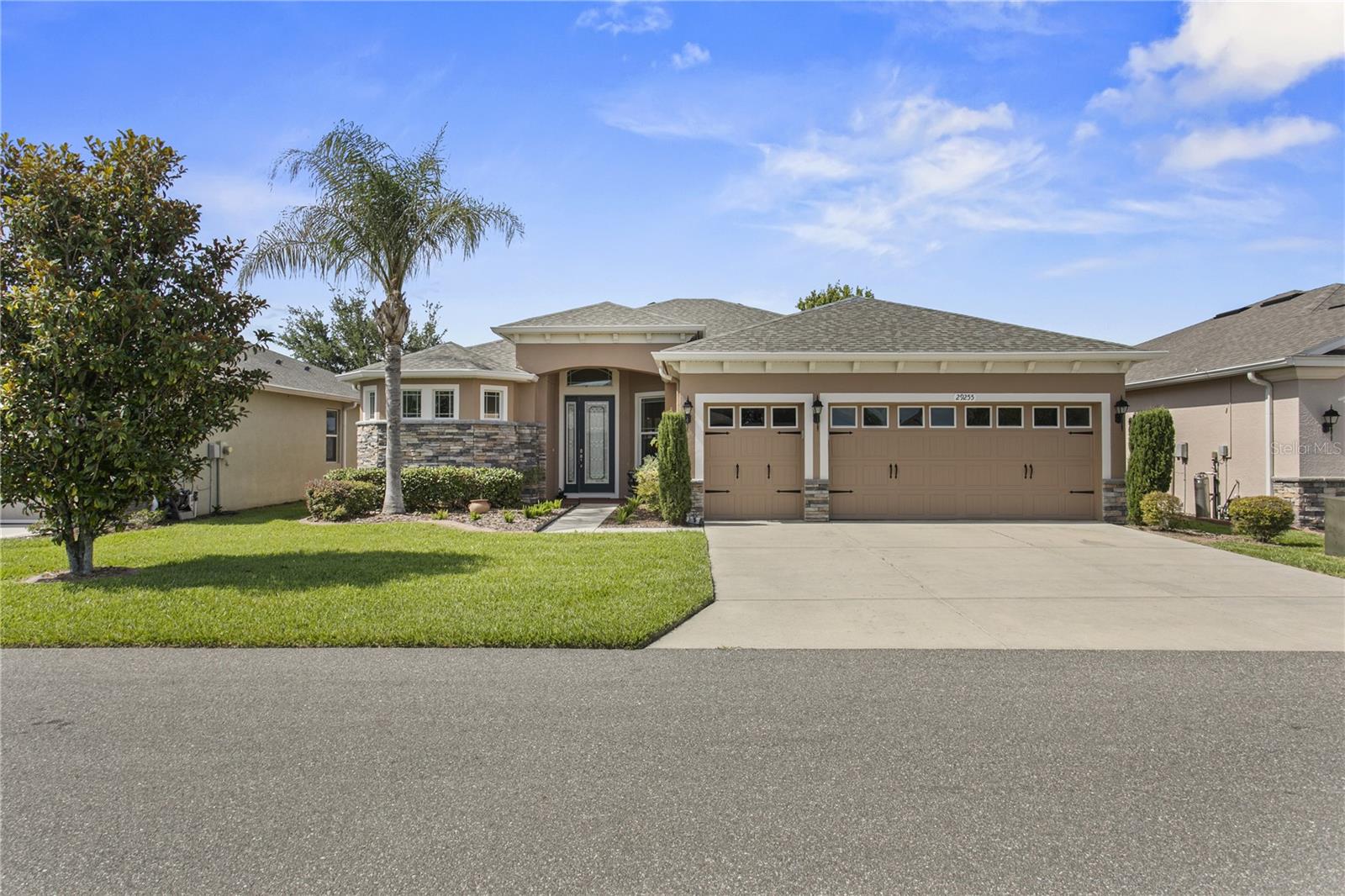 29255 Grass Bunker Dr Property Photo 1