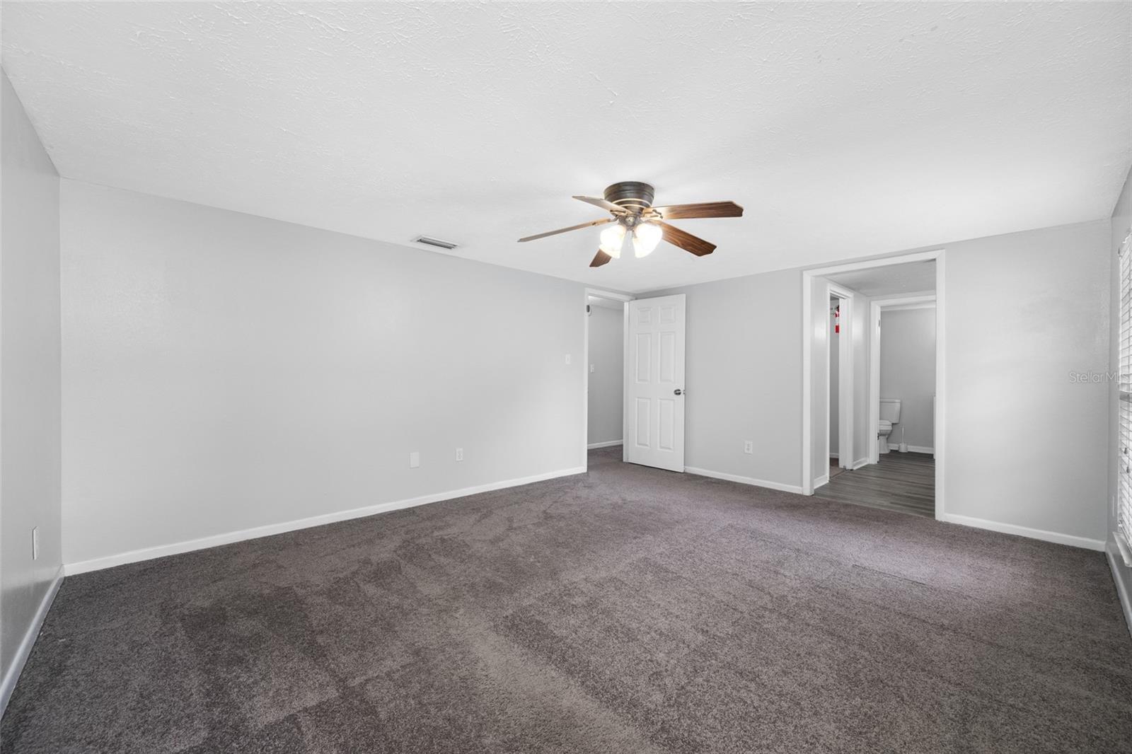 15816 Hound Horn Ln Property Photo 38