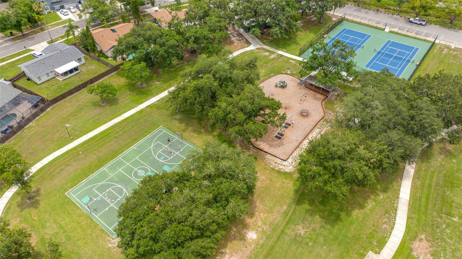 15816 Hound Horn Ln Property Photo 82