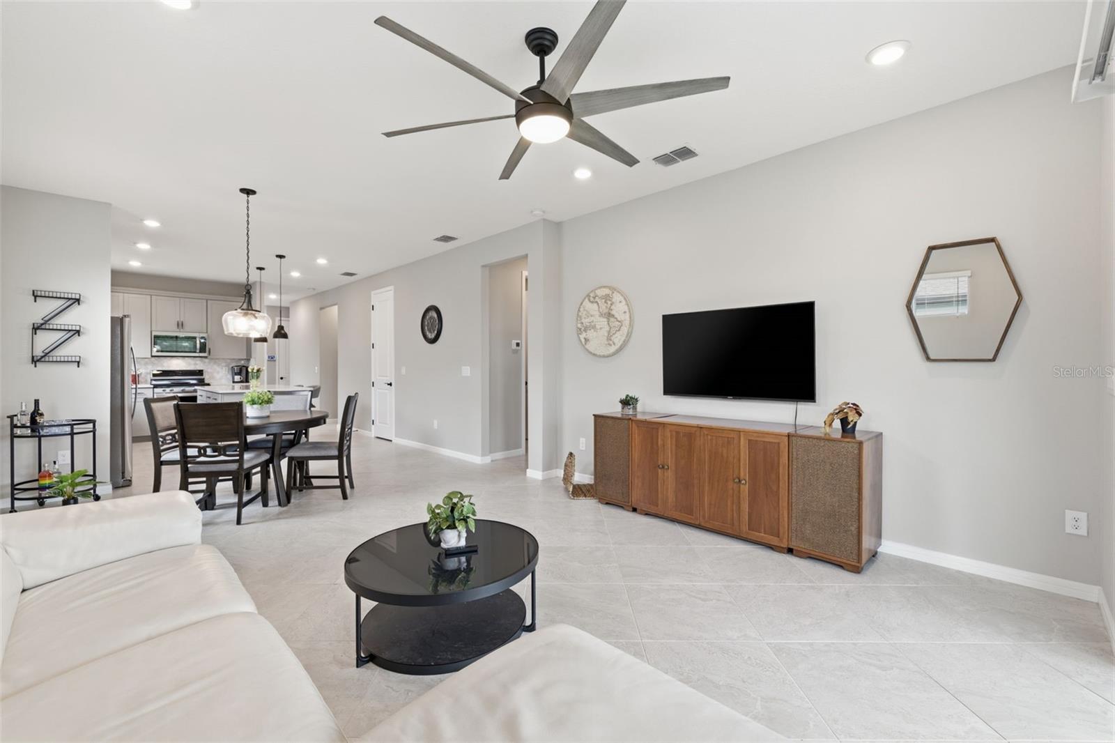 10462 Spring Tide Way Property Photo 7
