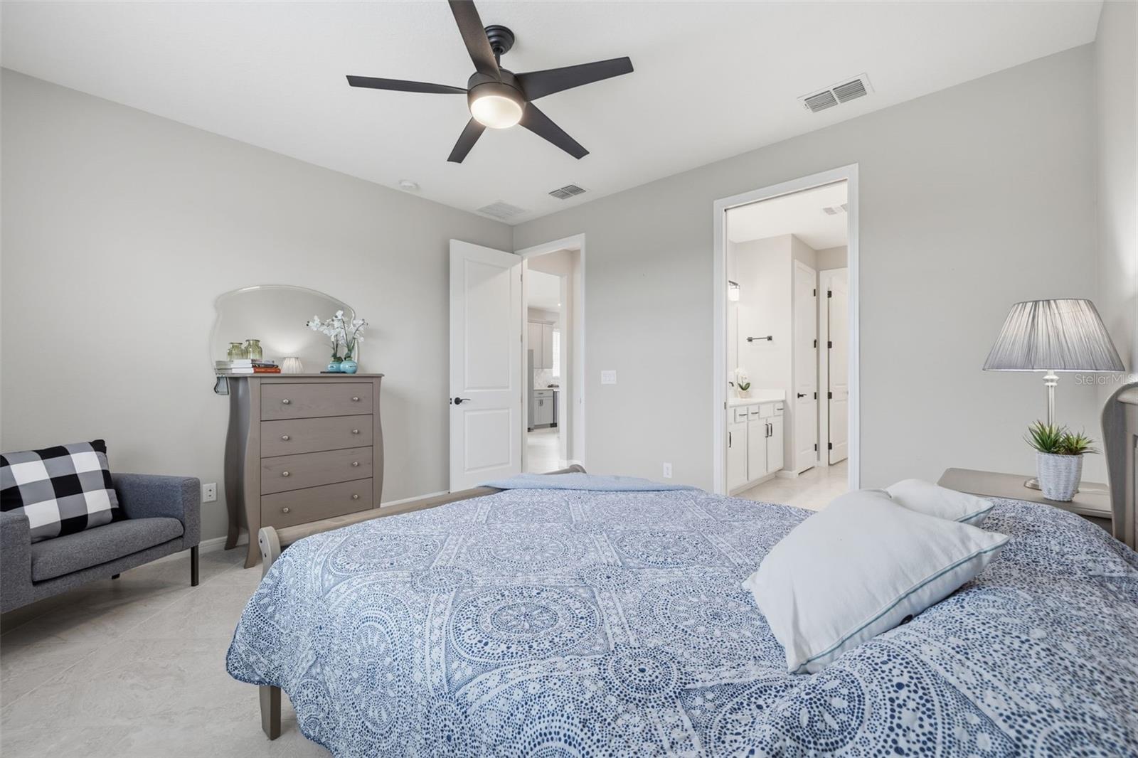 10462 Spring Tide Way Property Photo 9