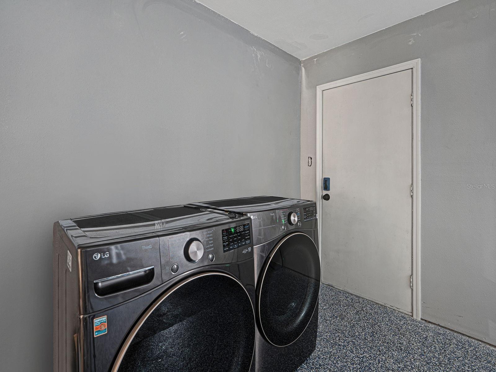 8310 Liman Dr Property Photo 38