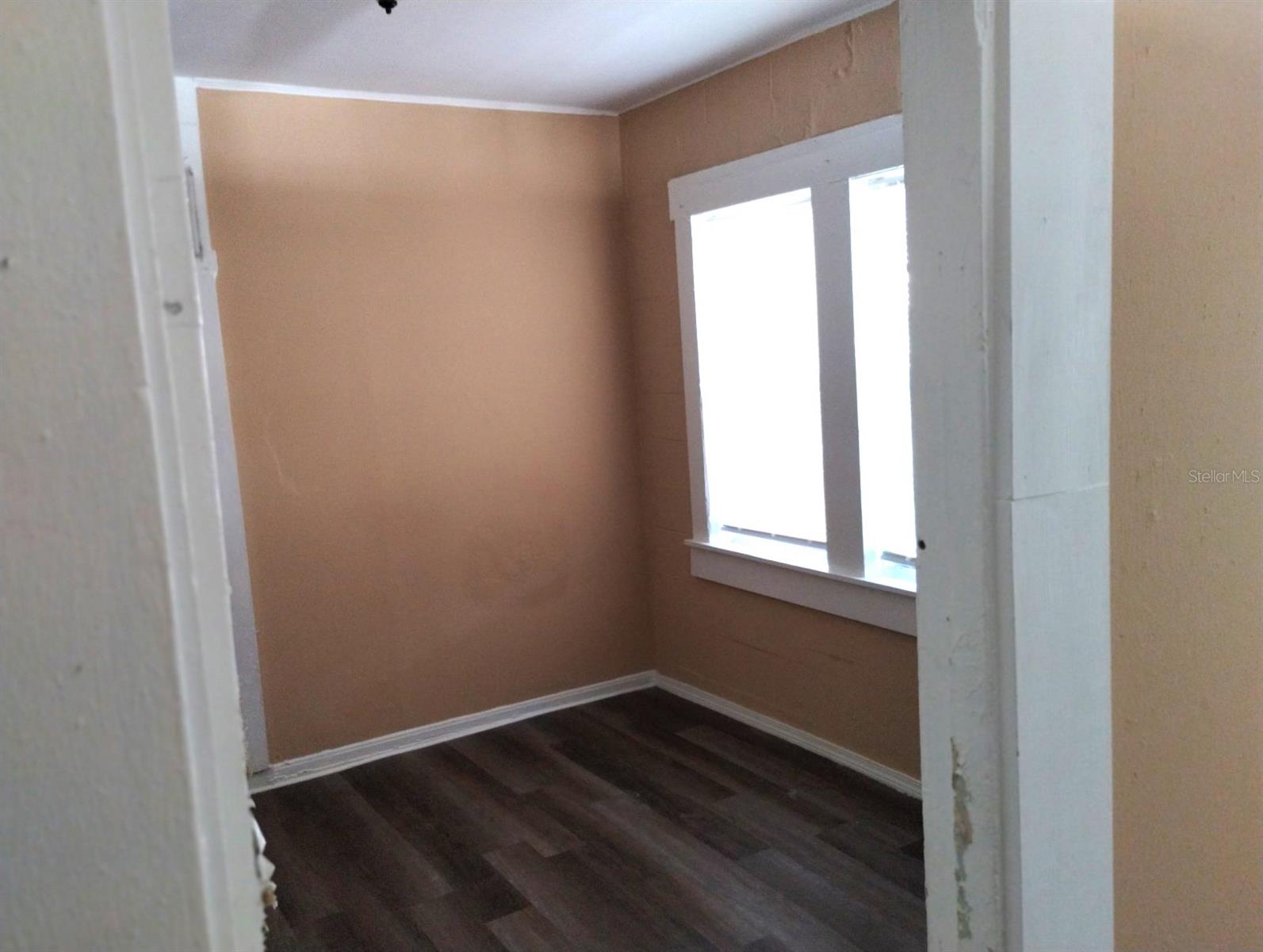 418 E Amelia Ave #d Property Photo 10