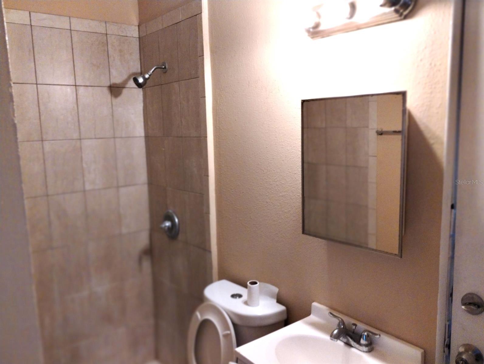 418 E Amelia Ave #d Property Photo 17