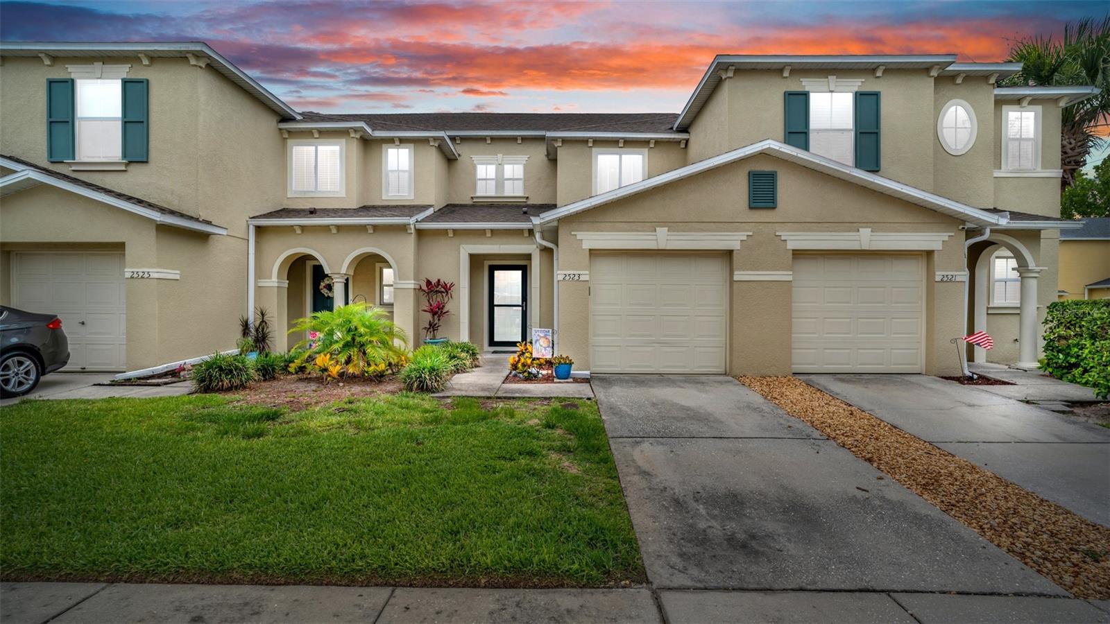 2523 WHITE SAND LN Property Photo 1