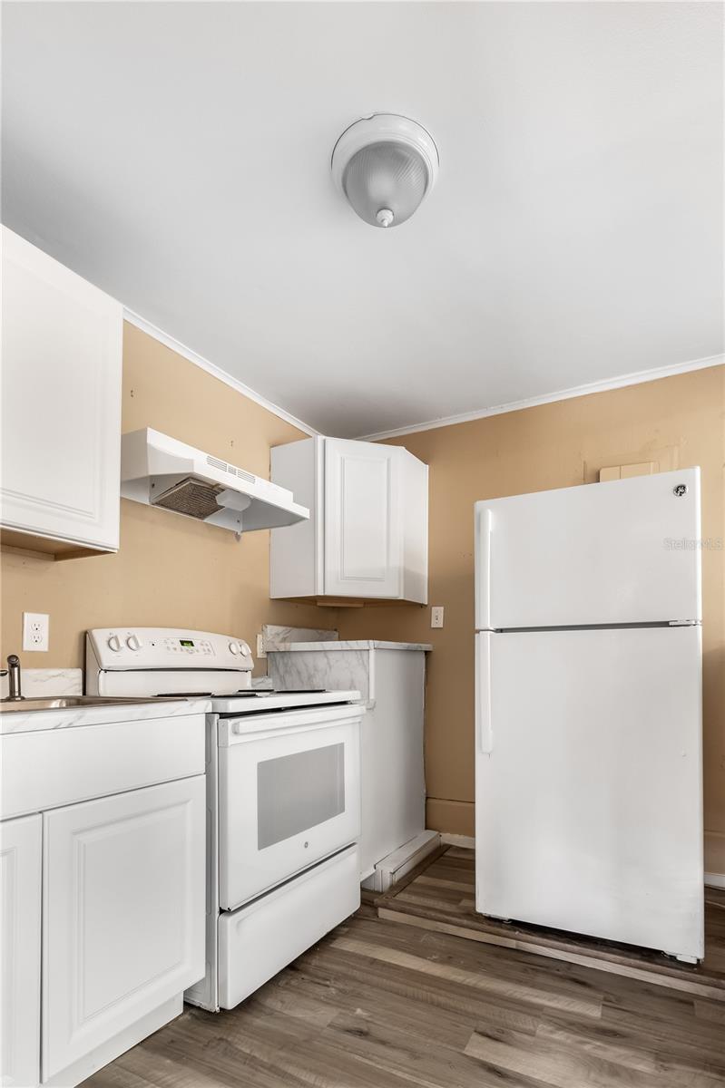 418 E Amelia Ave #g Property Photo 6