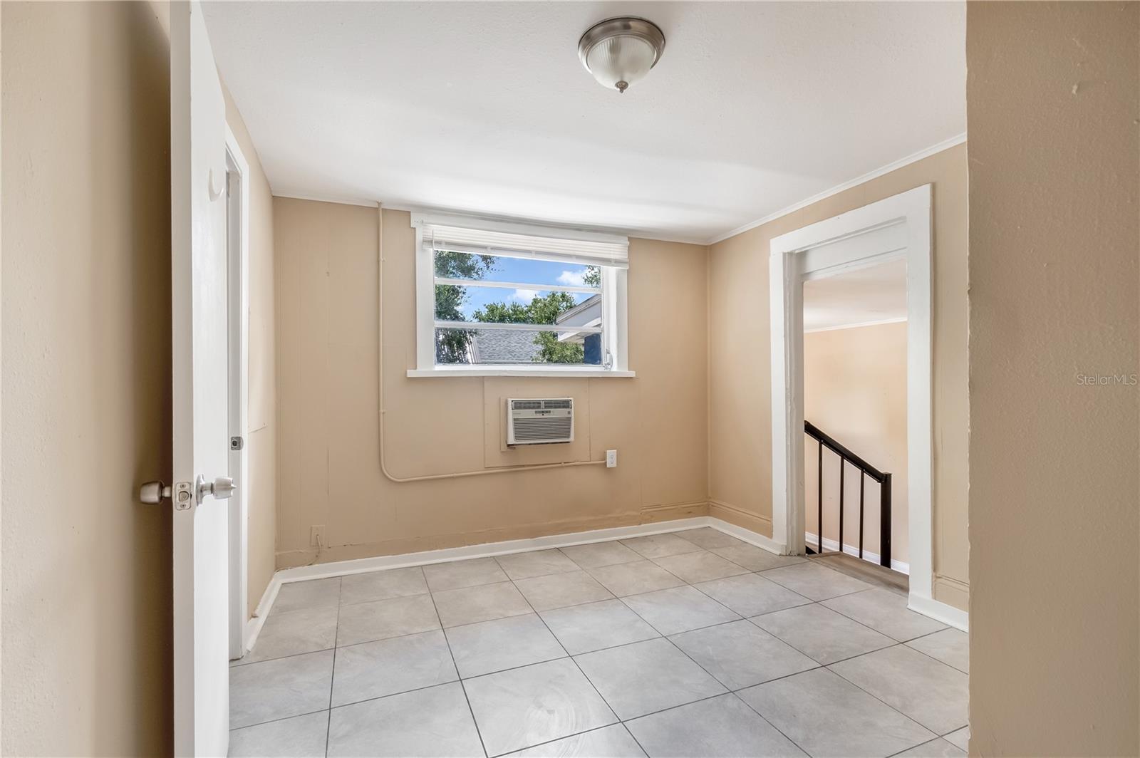 418 E Amelia Ave #g Property Photo 12