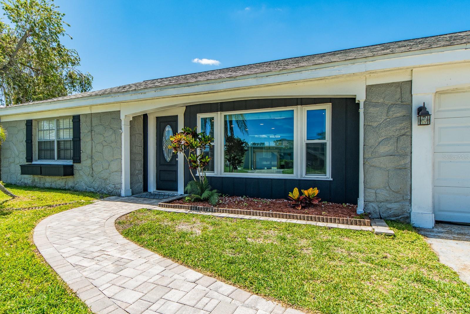 3645 Overland Property Photo 31