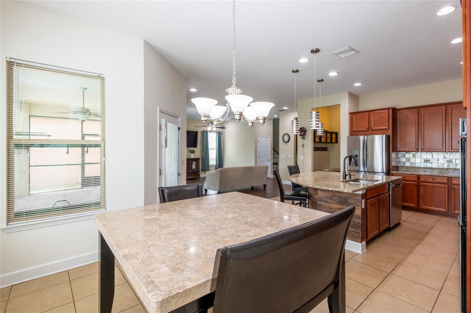 11807 Cross Vine Dr Property Photo 12