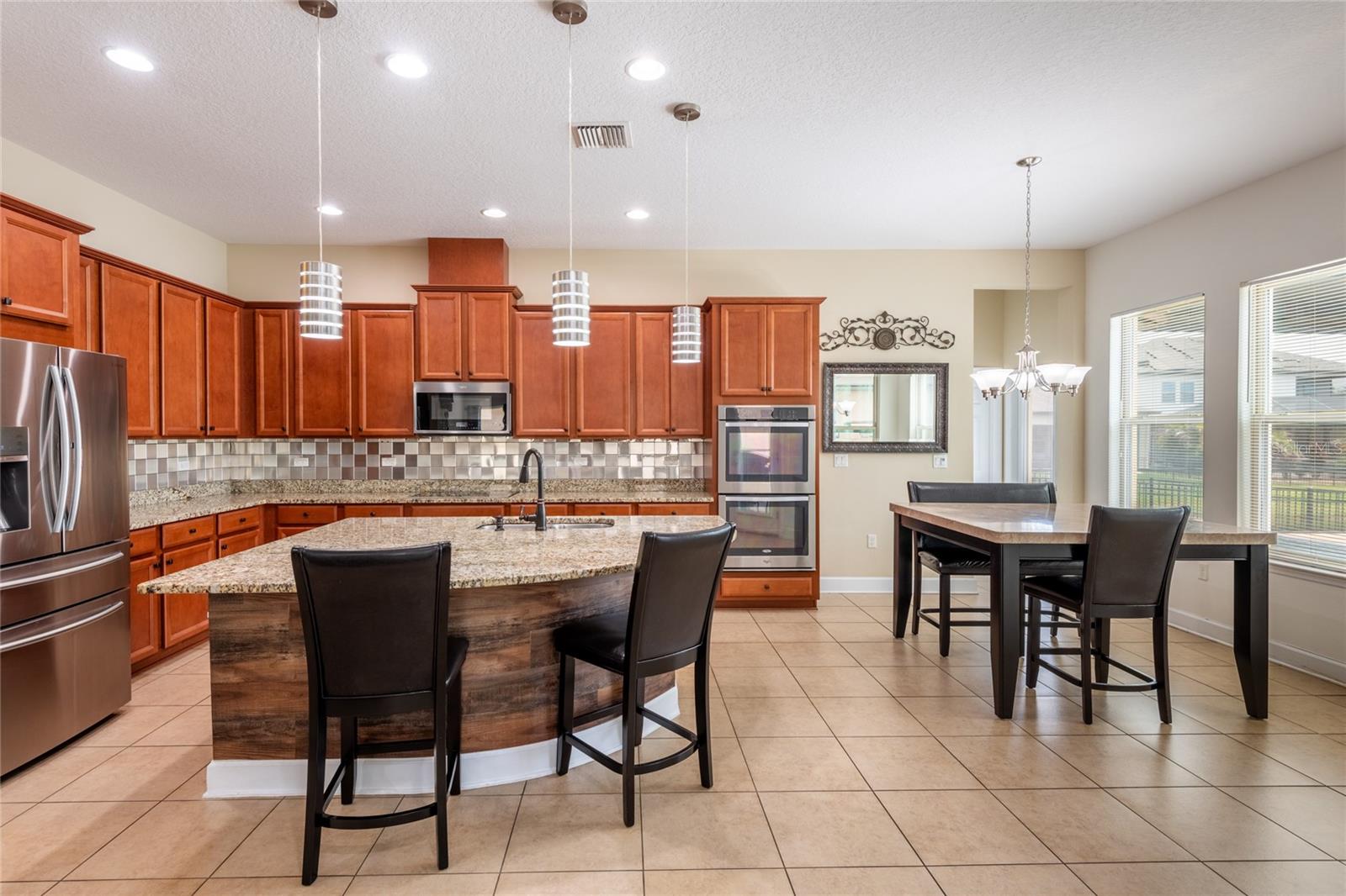 11807 Cross Vine Dr Property Photo 15