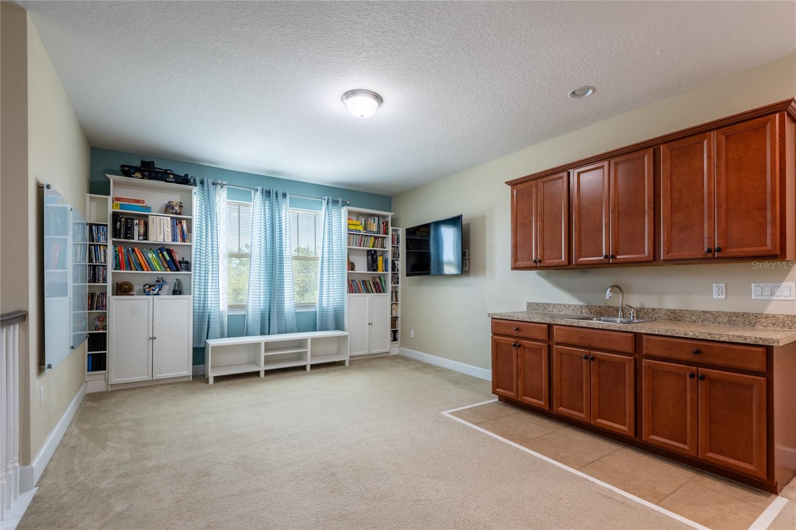 11807 Cross Vine Dr Property Photo 25