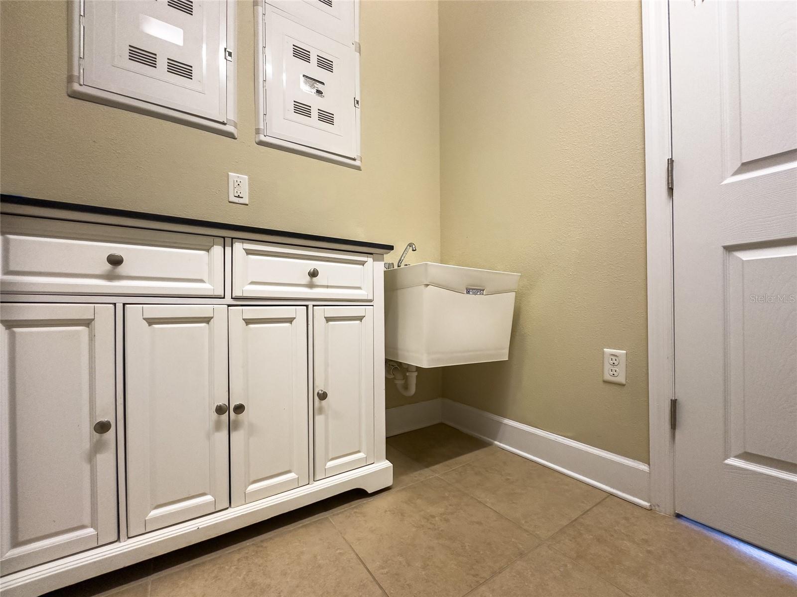 11807 Cross Vine Dr Property Photo 38