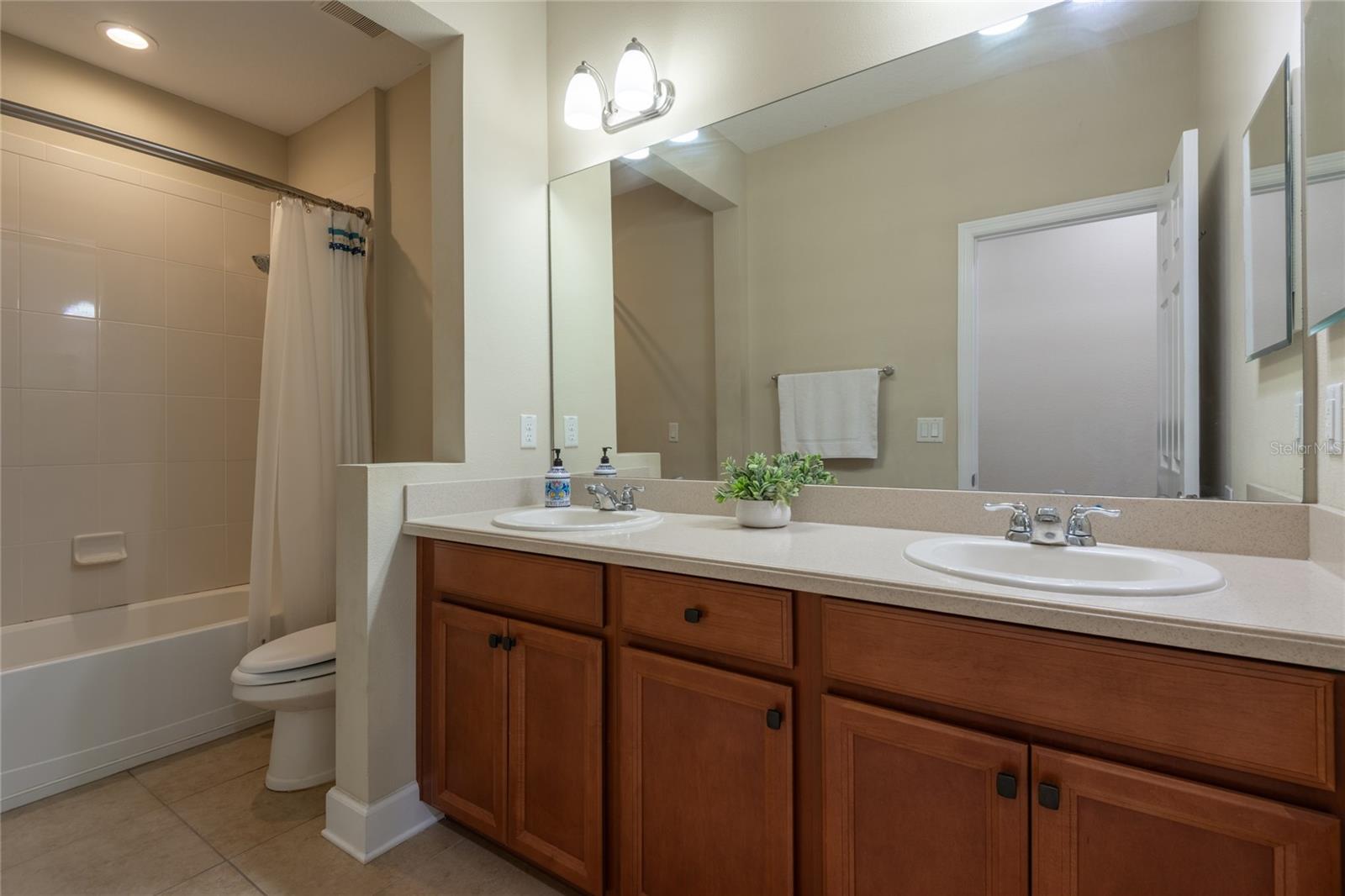 11807 Cross Vine Dr Property Photo 40