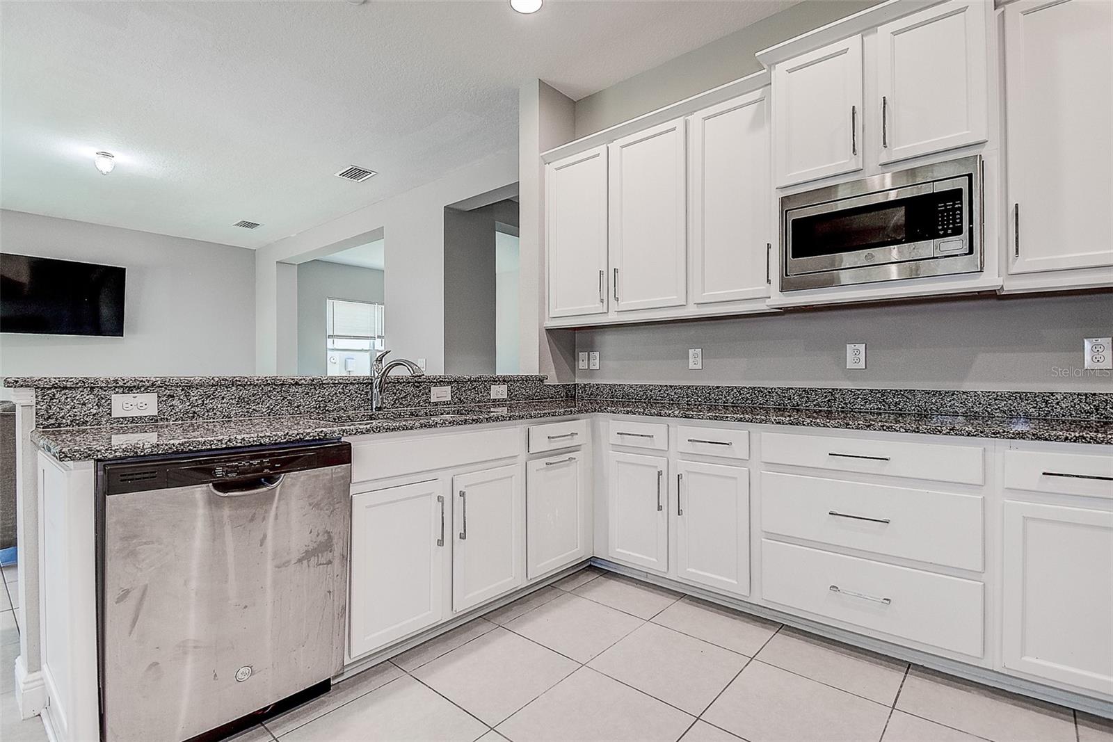 30932 Lindentree Dr Property Photo 14