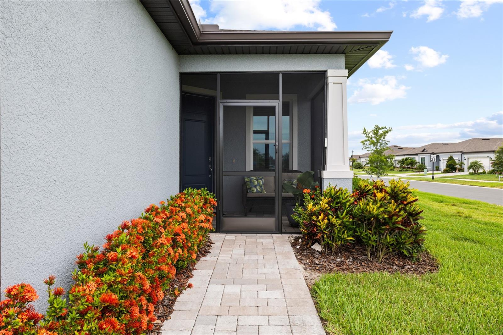 9454 Ballaster Pointe Loop Property Photo 4