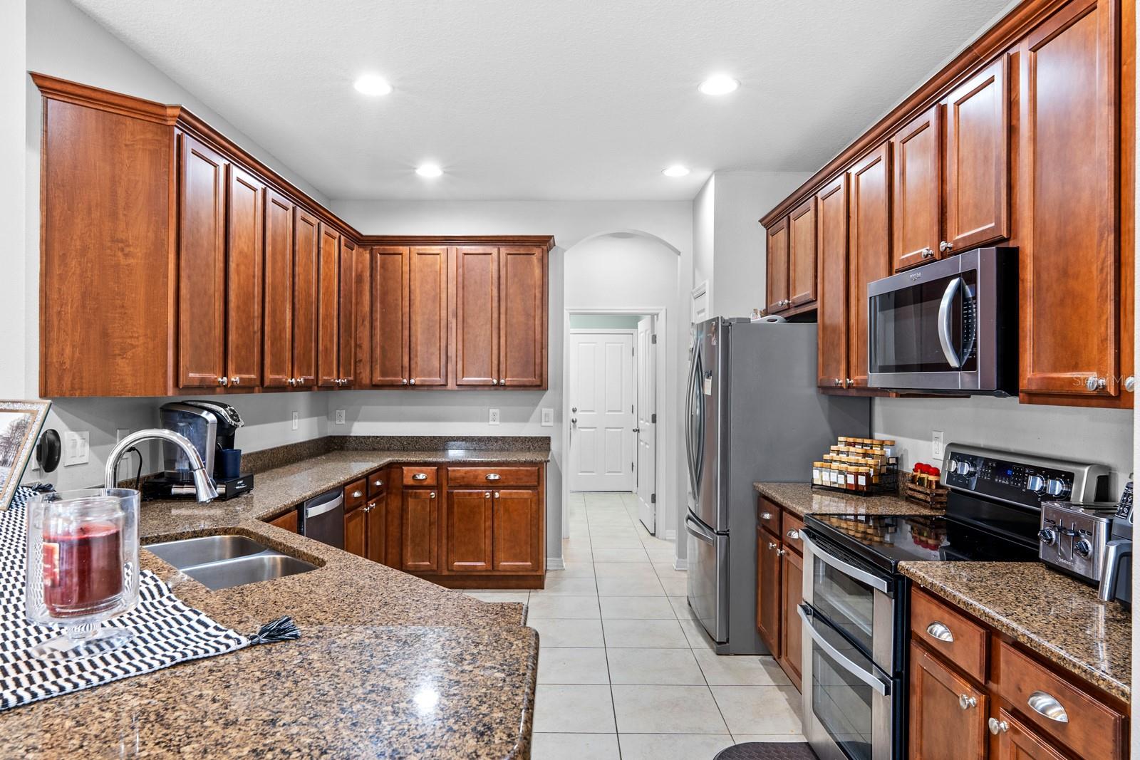 6751 Boulder Run Loop Property Photo 14