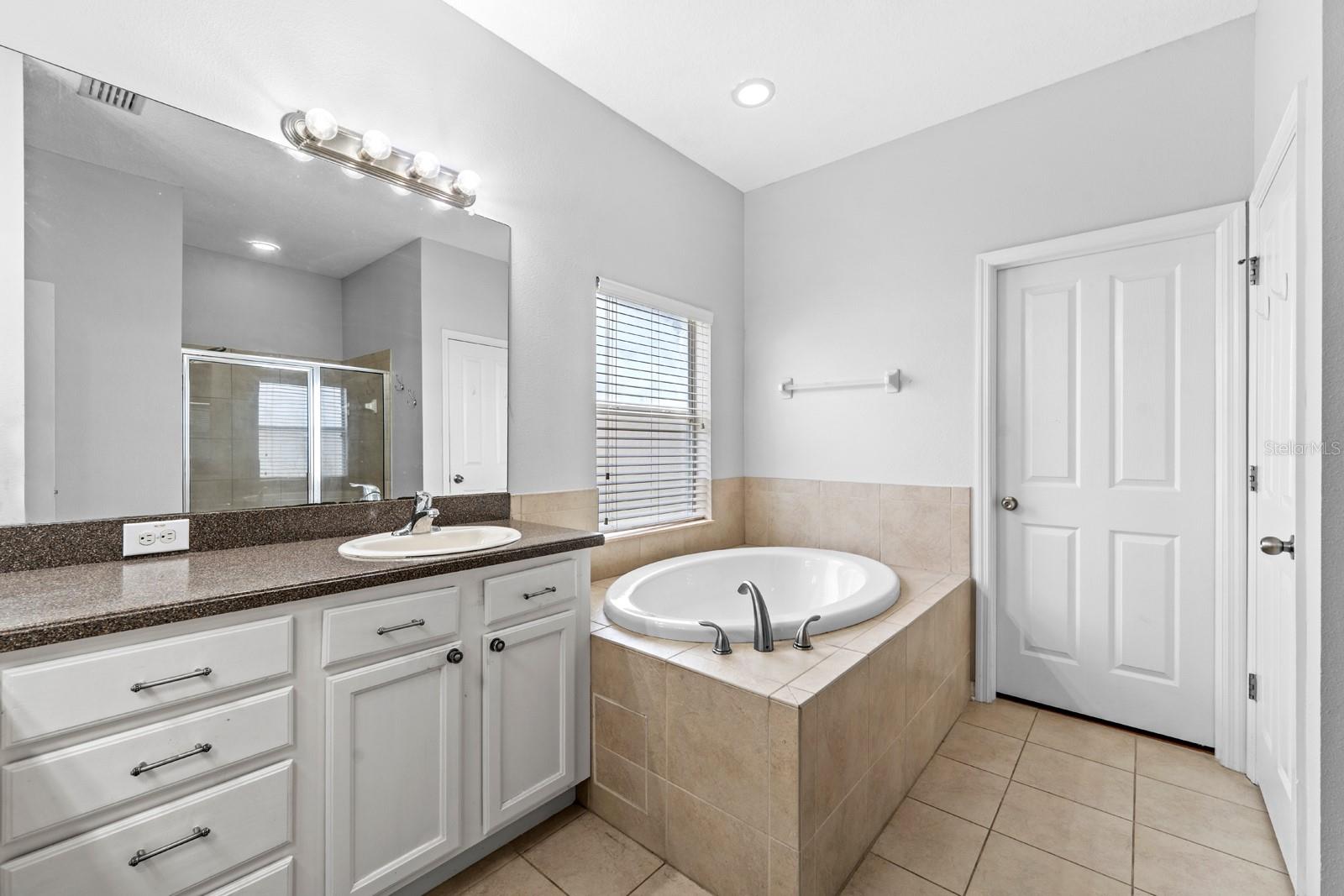 6751 Boulder Run Loop Property Photo 19