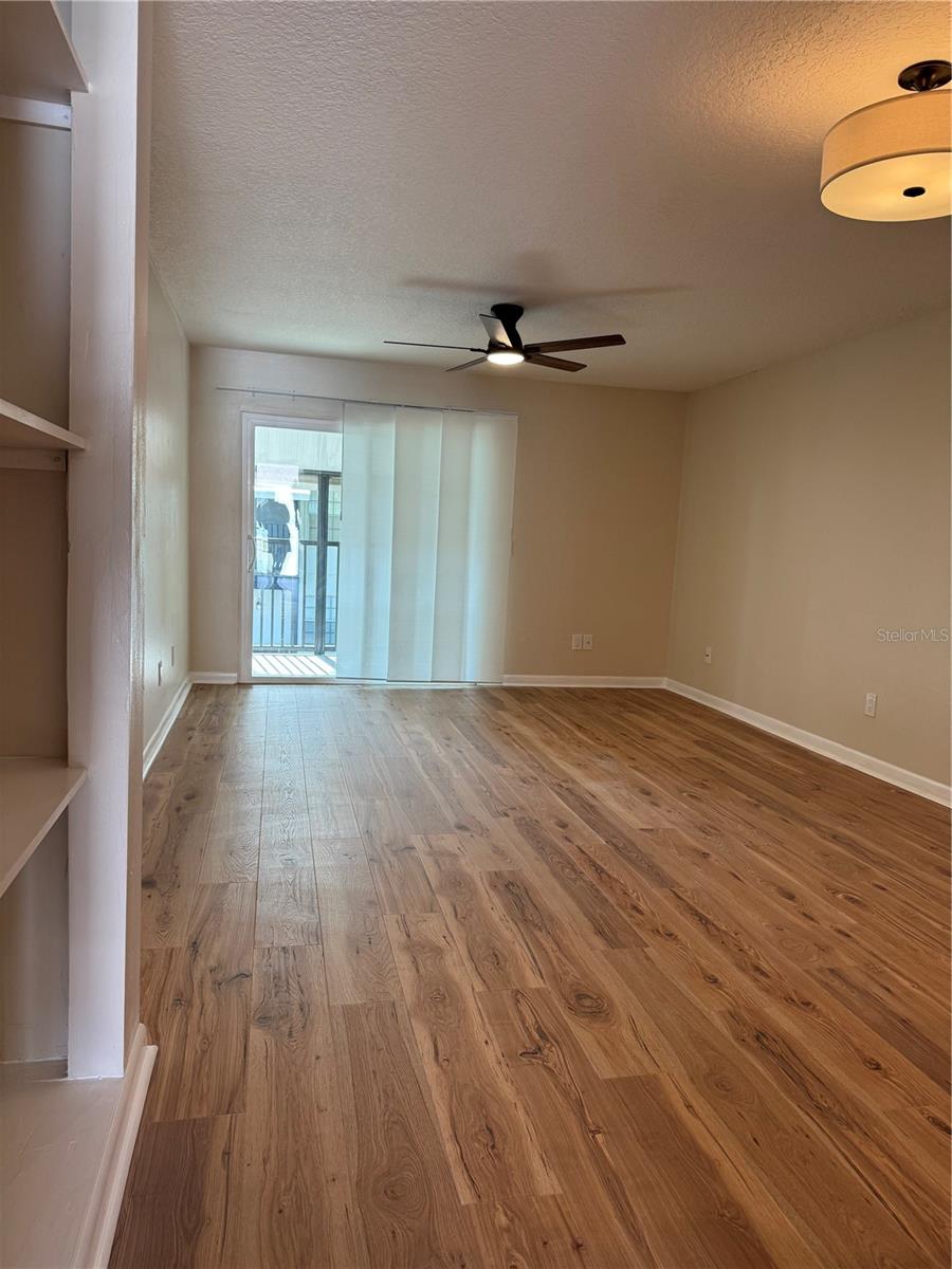 3819 N Oak Dr #i42 Property Photo 6