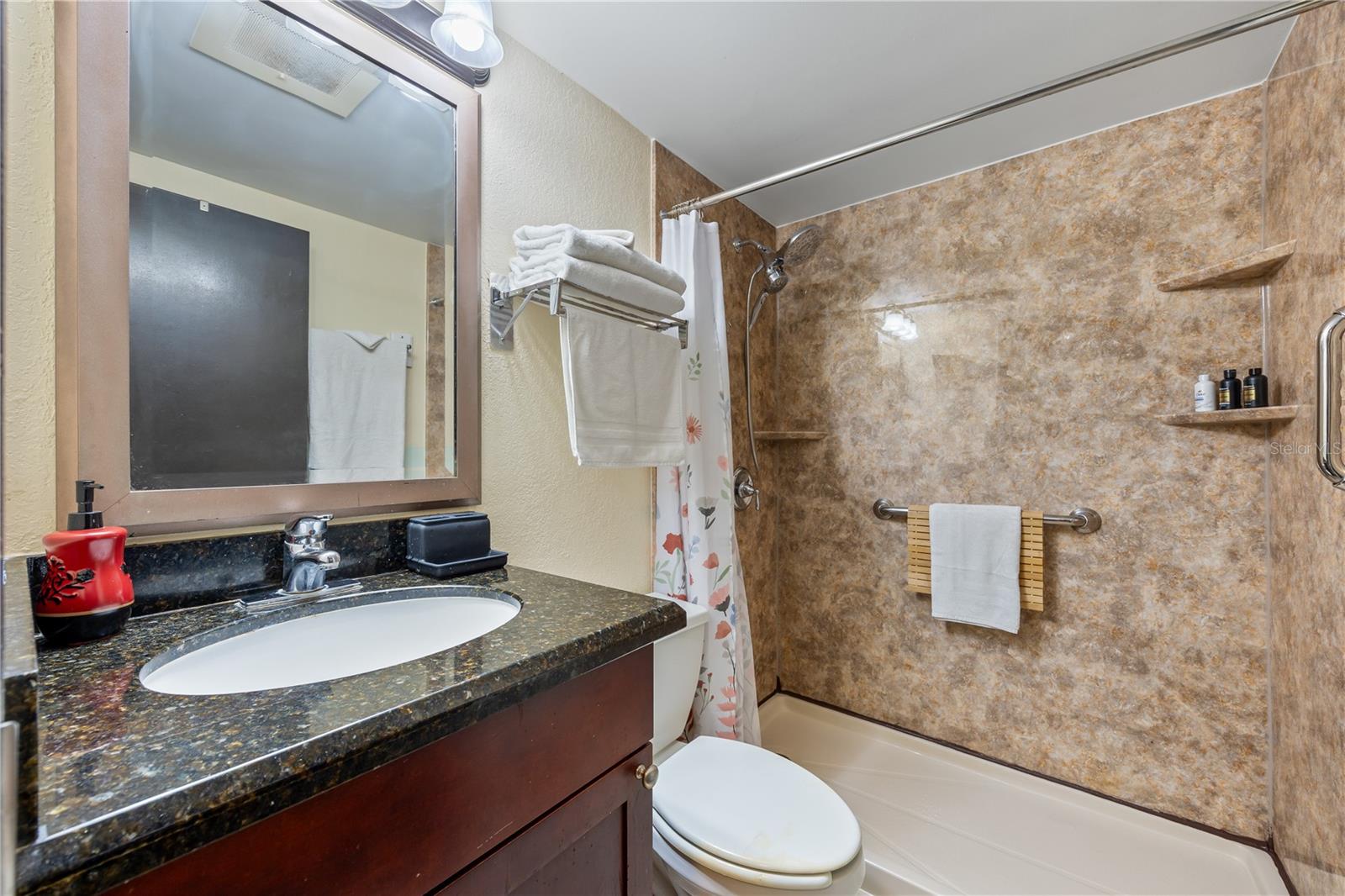 611 Destiny Dr #204 Property Photo 12