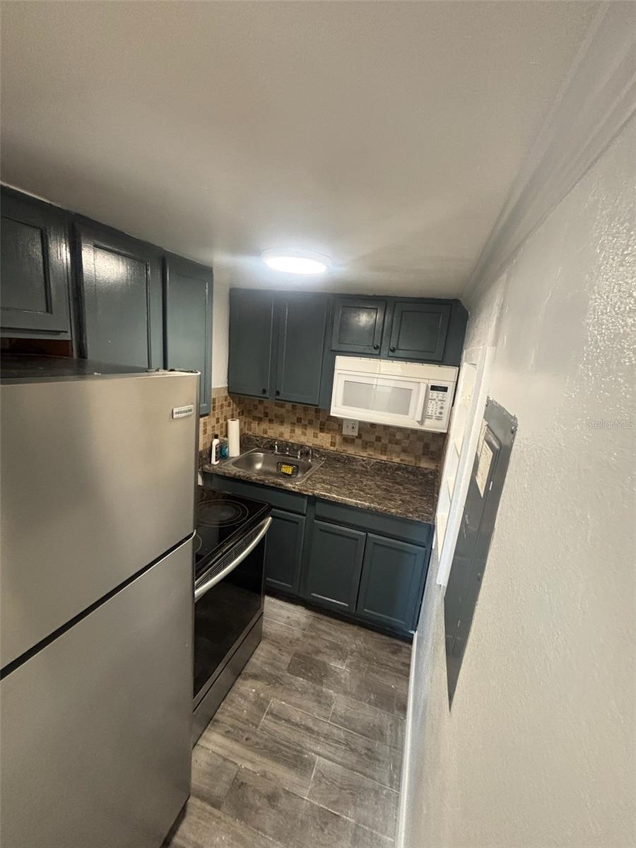 1379 S Martin Luther King Jr Ave Property Photo 18