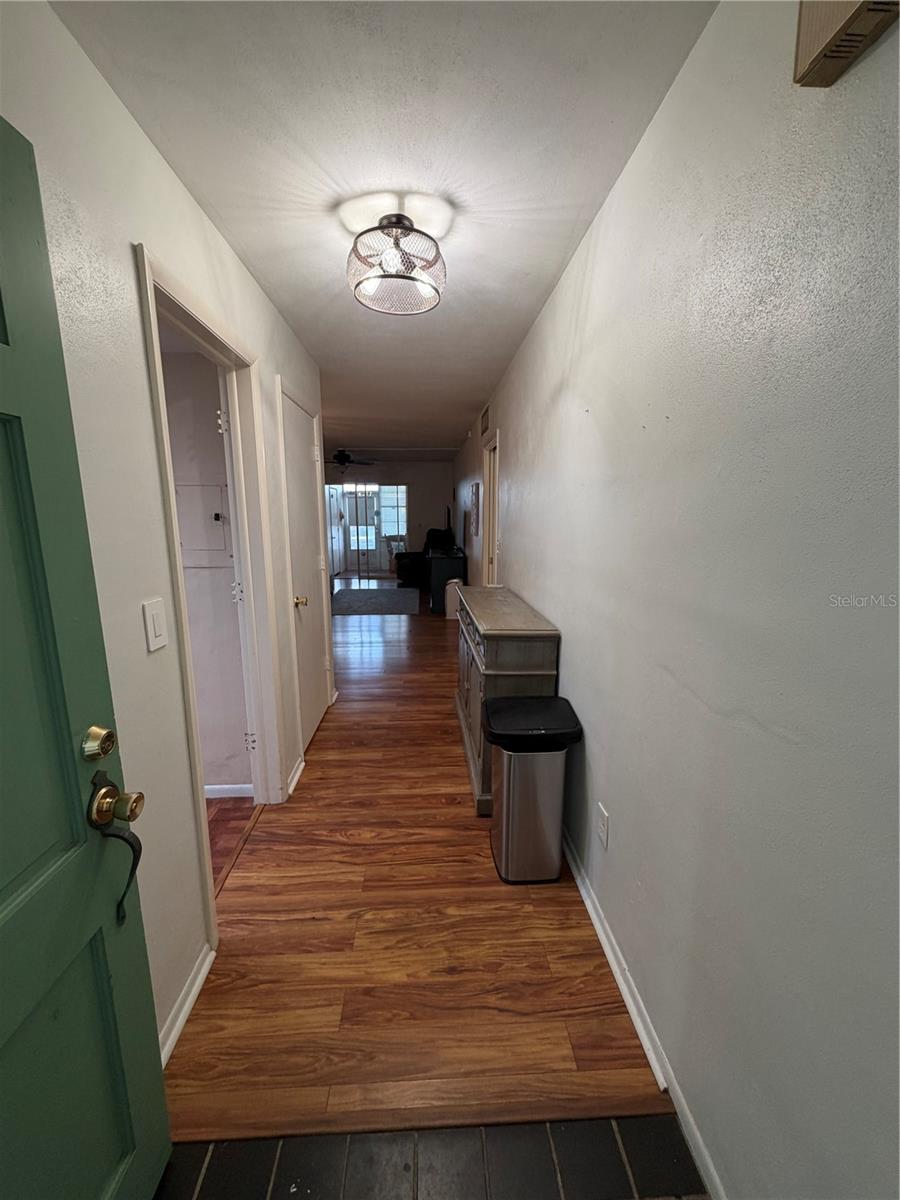 200 Glennes Ln #114 Property Photo 4