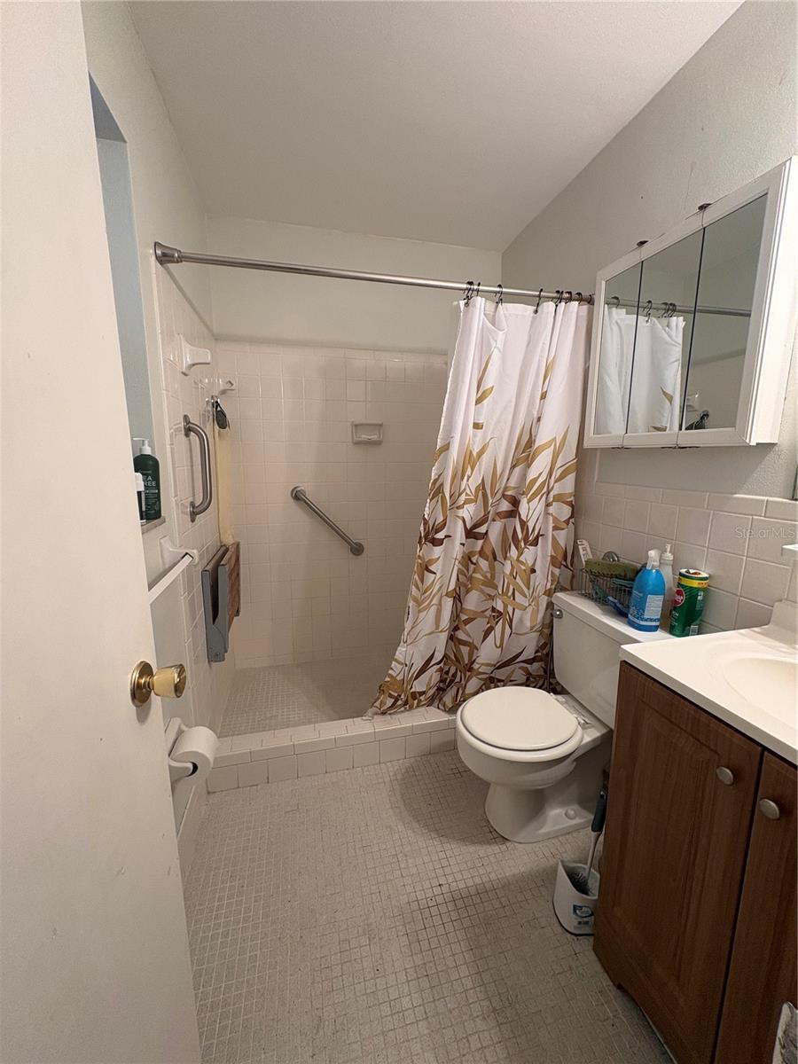 200 Glennes Ln #114 Property Photo 17