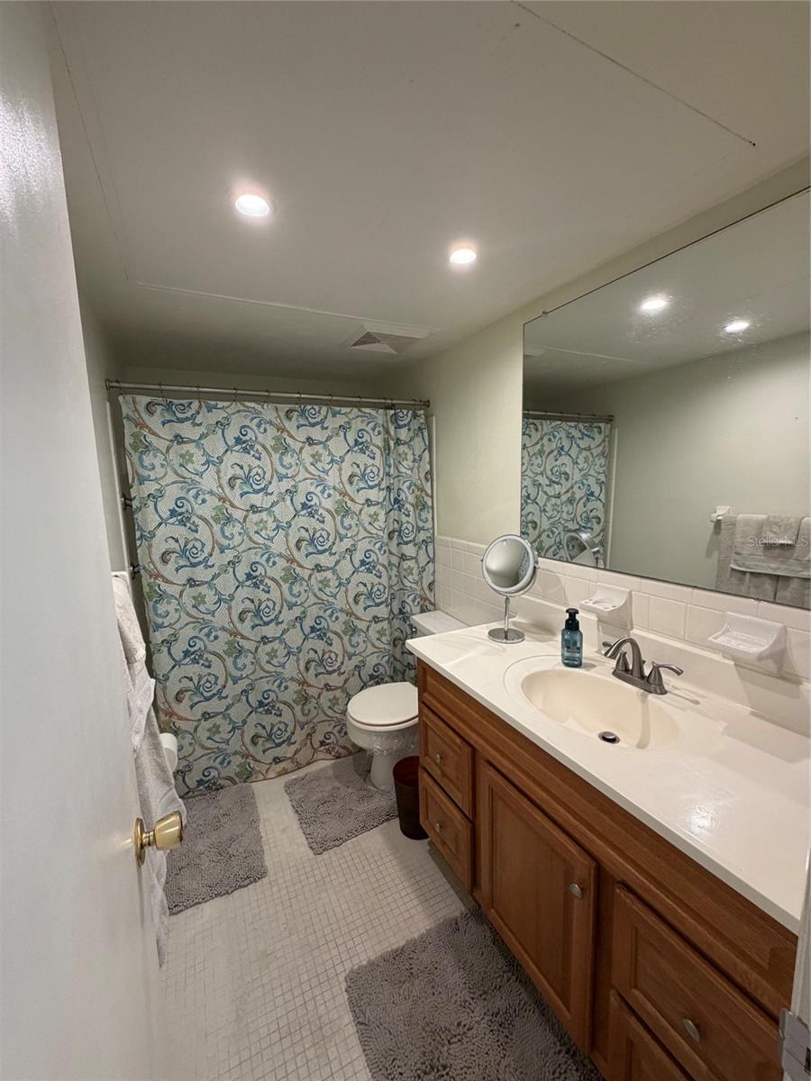 200 Glennes Ln #114 Property Photo 24